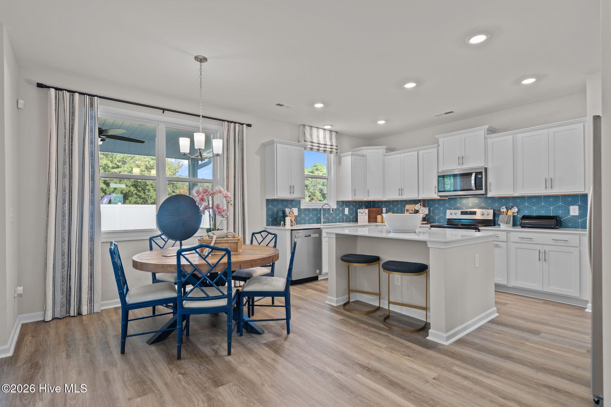 100522171 | Photo 10