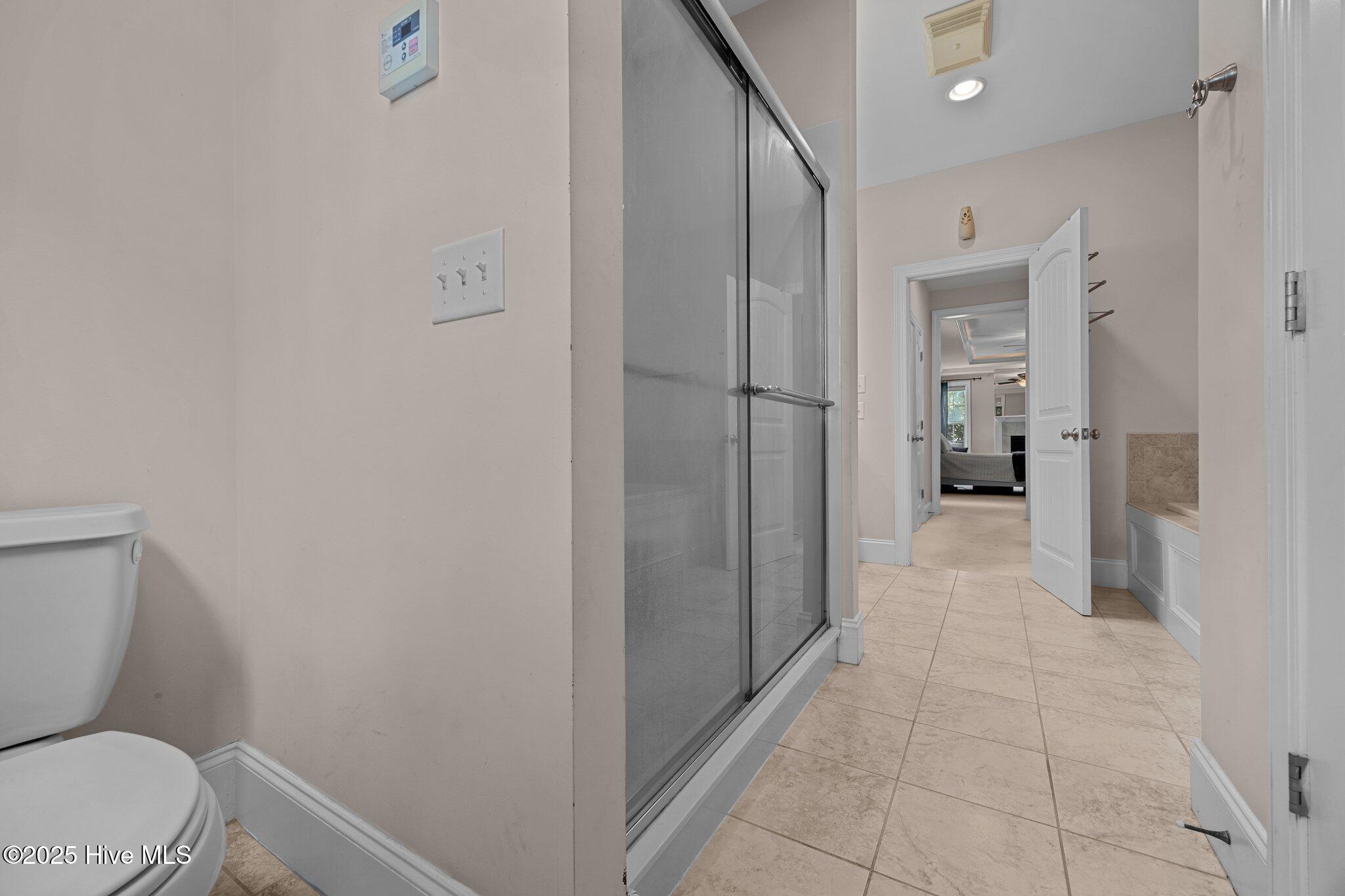 100516018 | Photo 33