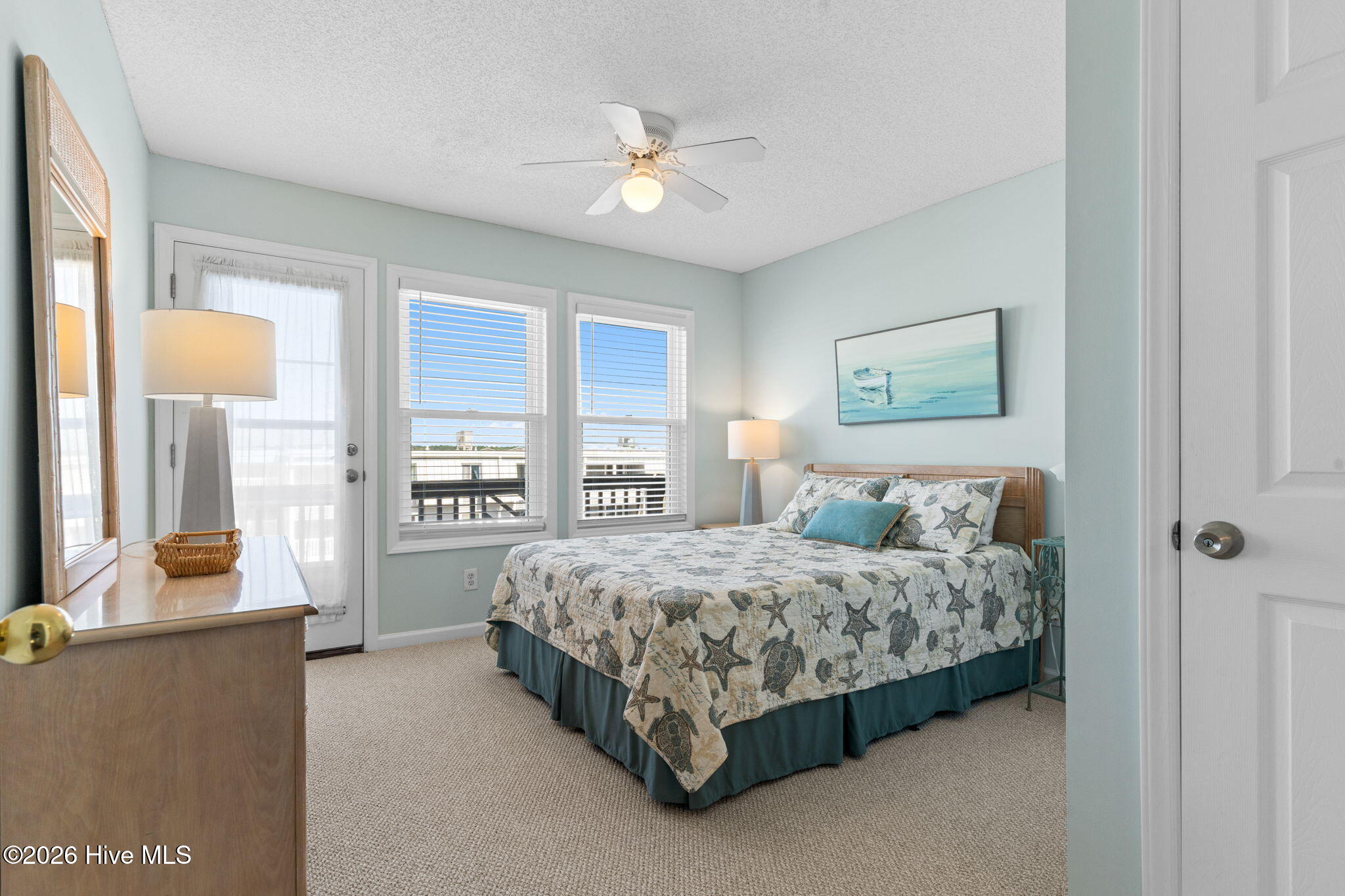 100564917 | Photo 33