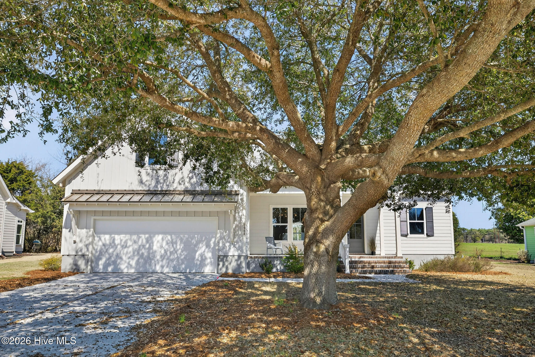 100560917 | Photo 39