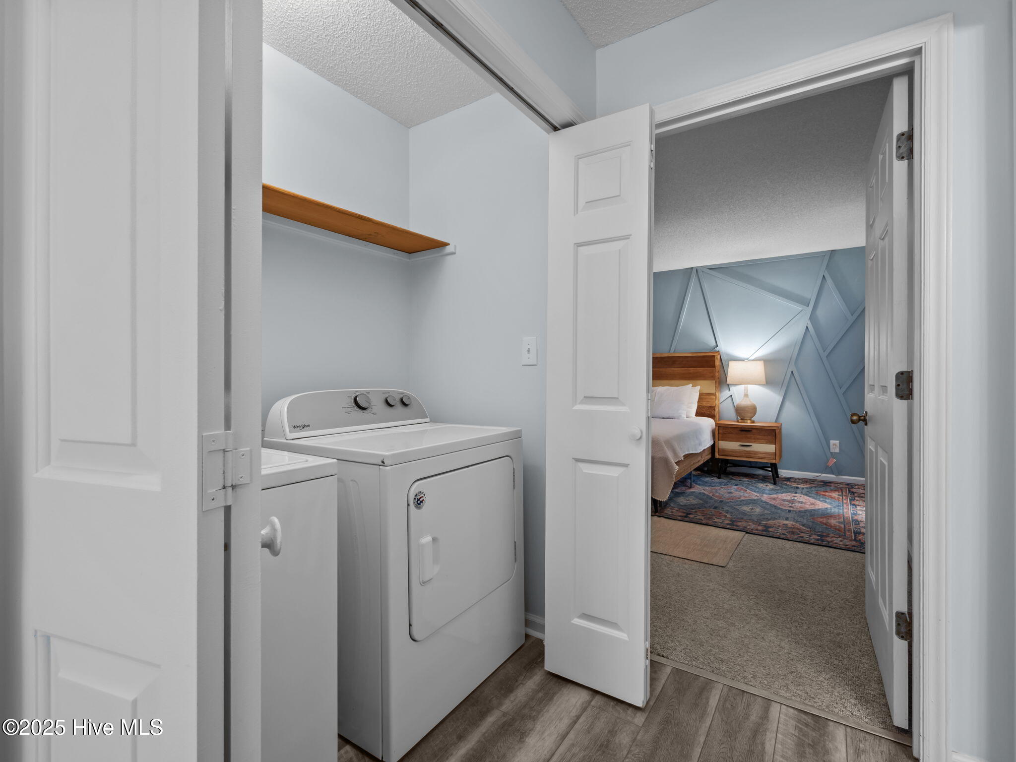 100530598 | Photo 23