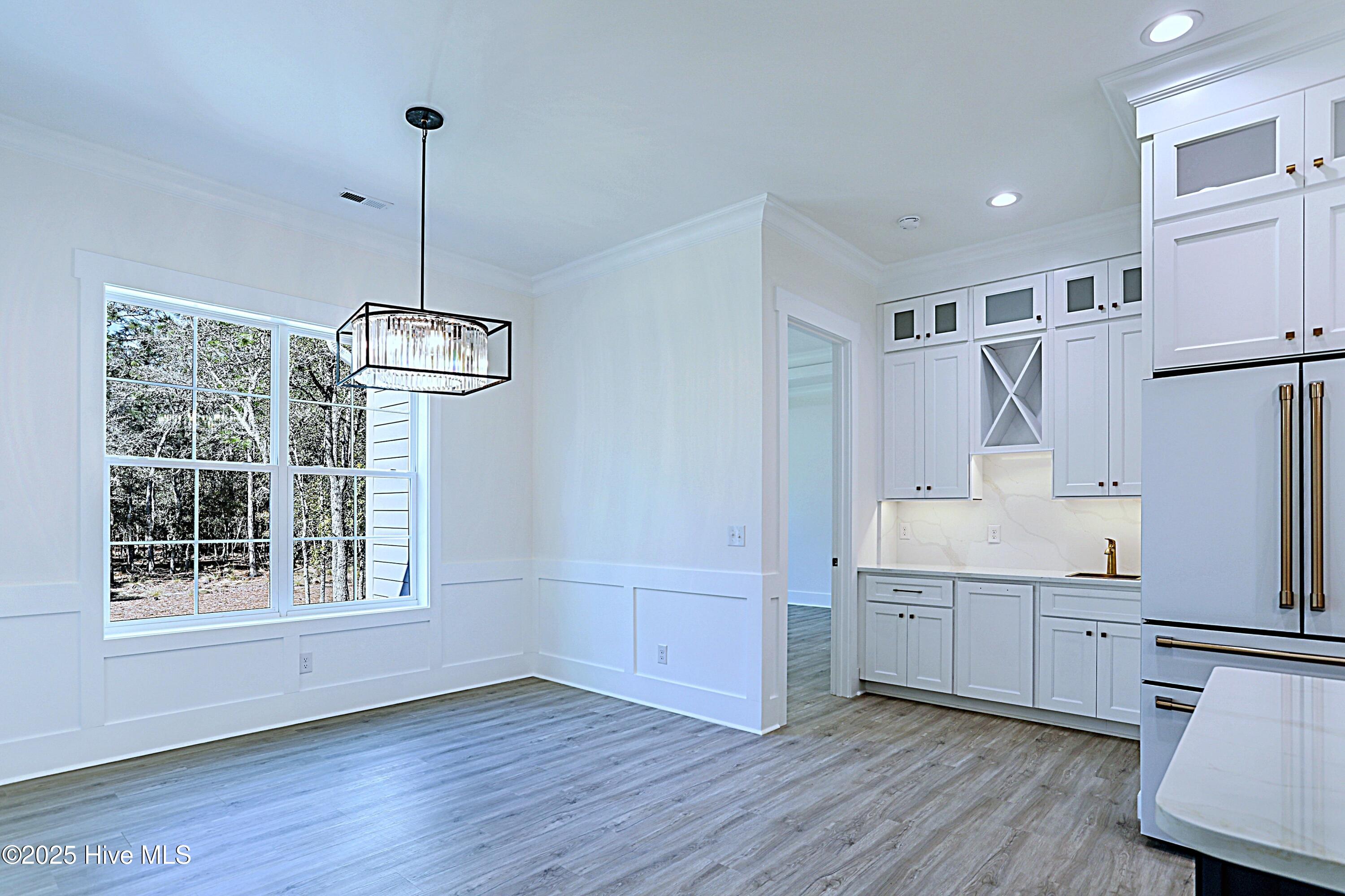 100535738 | Photo 25