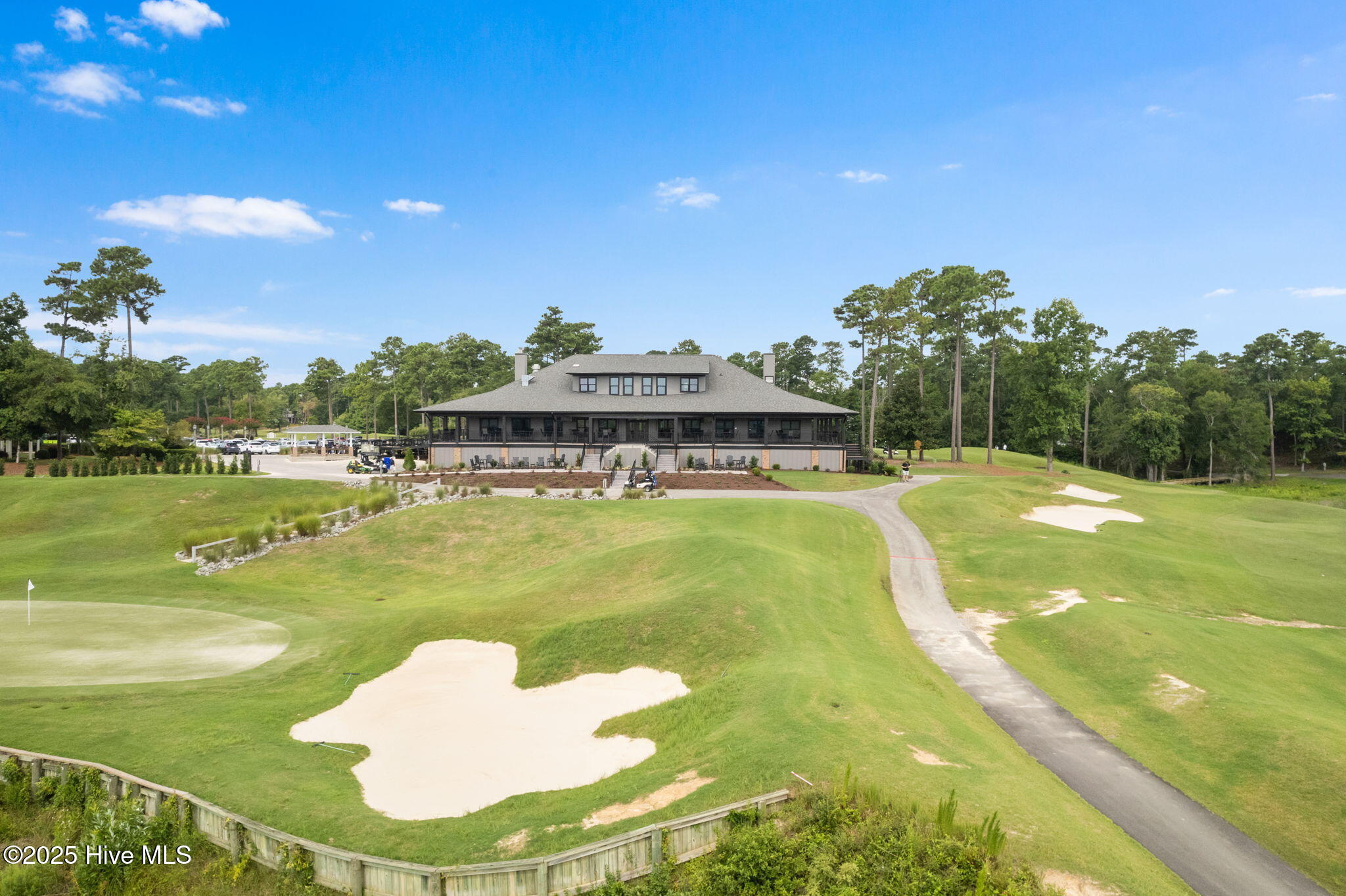 100520379 | Photo 20