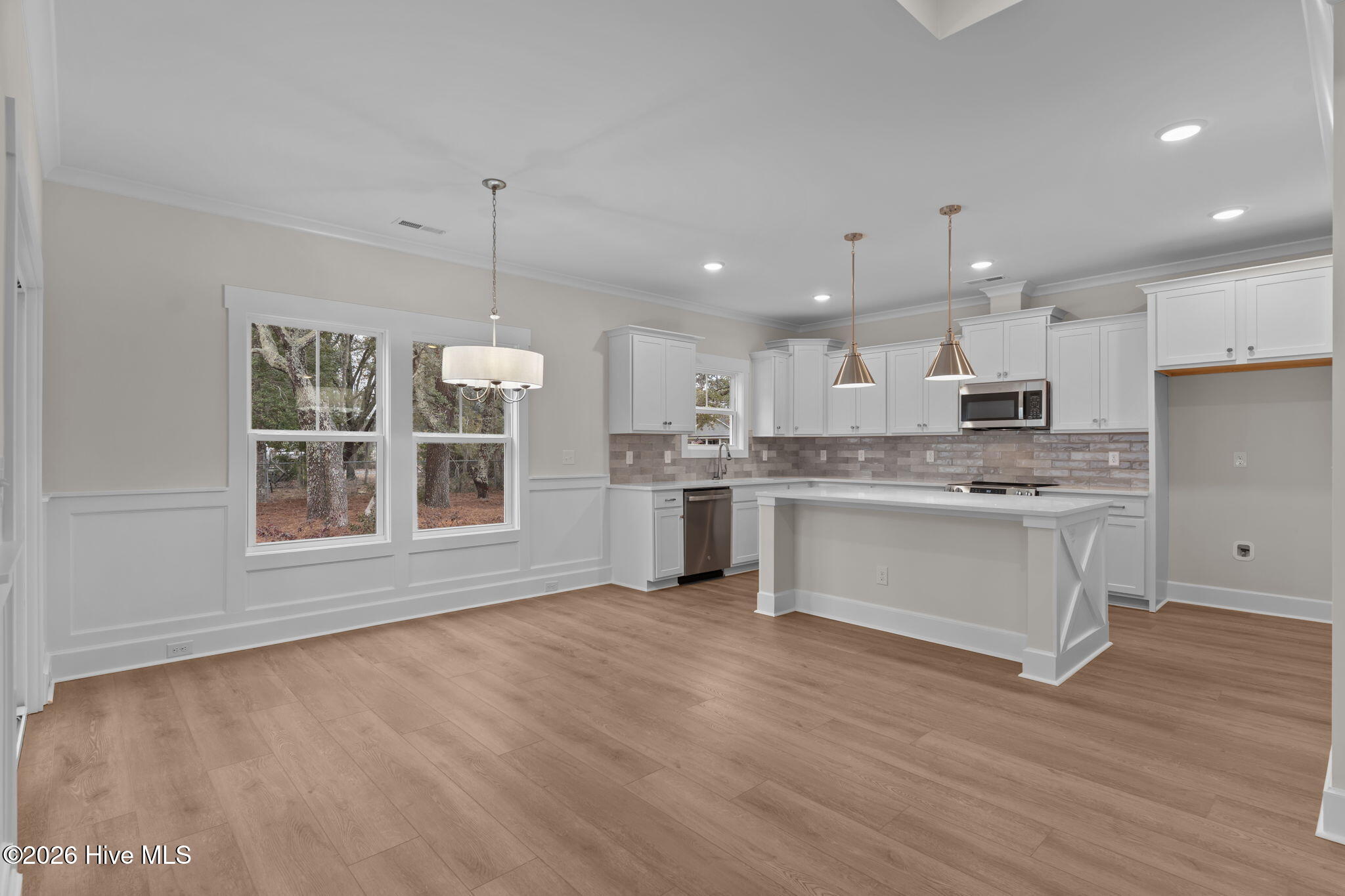 100553165 | Photo 19