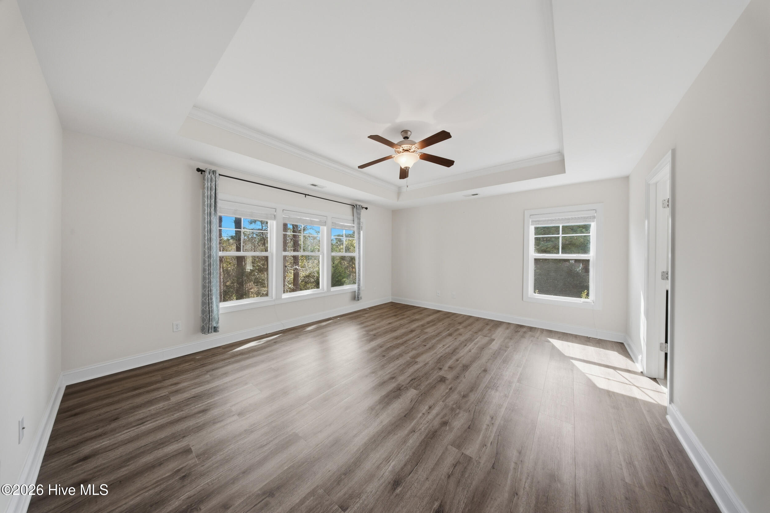 100564120 | Photo 33