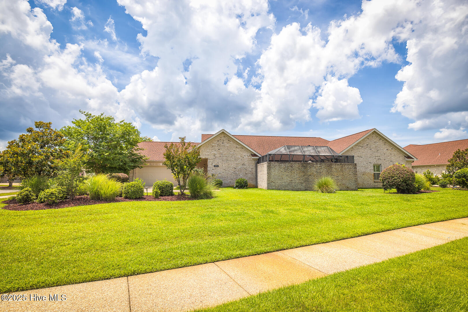 100548390 | Photo 27