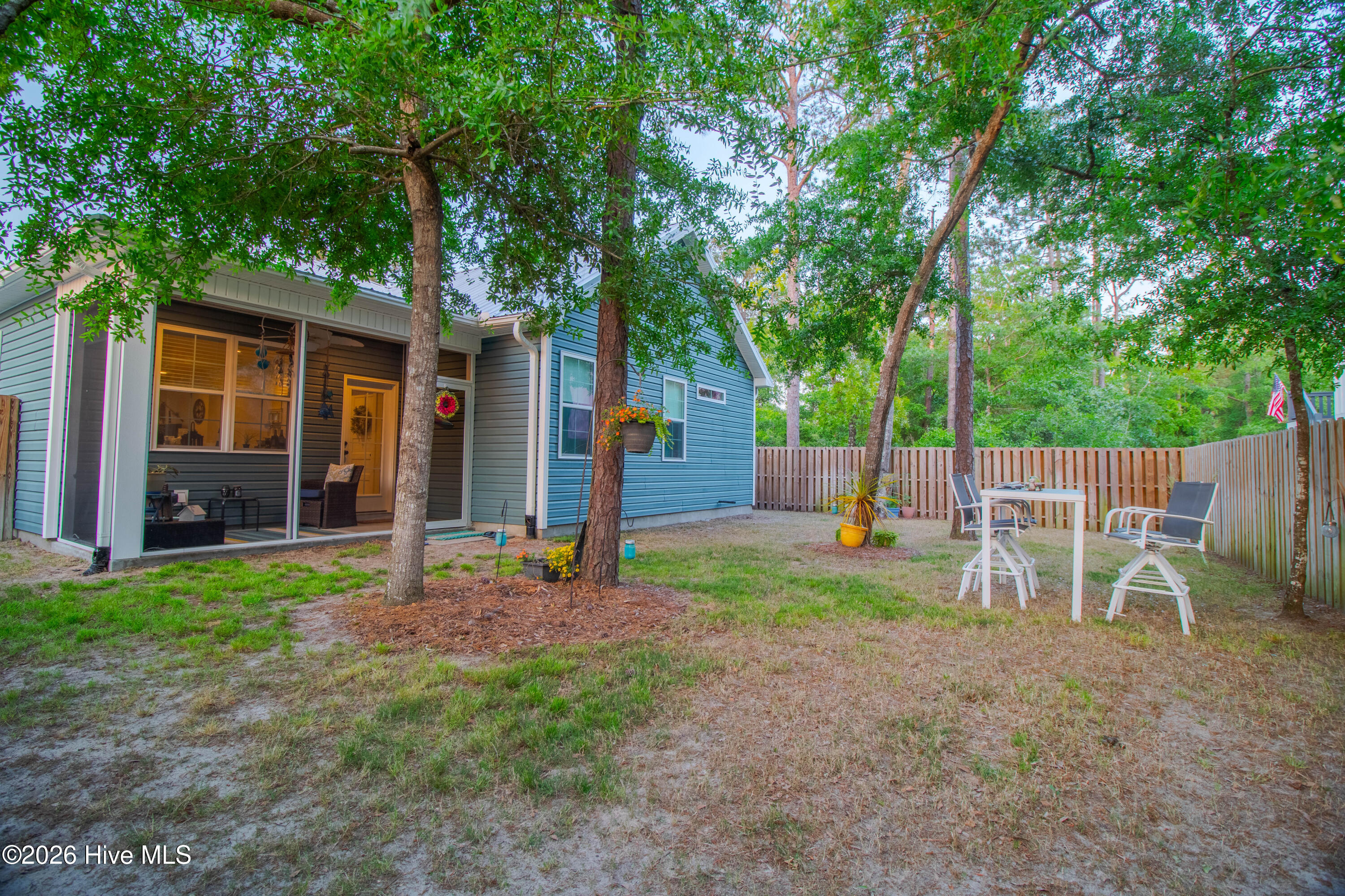 100570051 | Photo 24