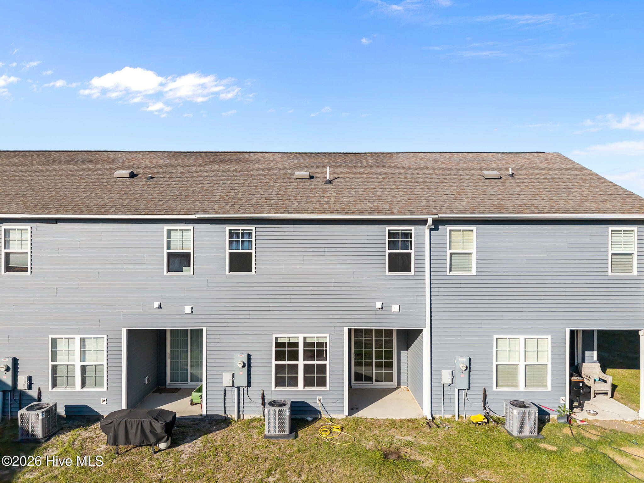 100565324 | Photo 34