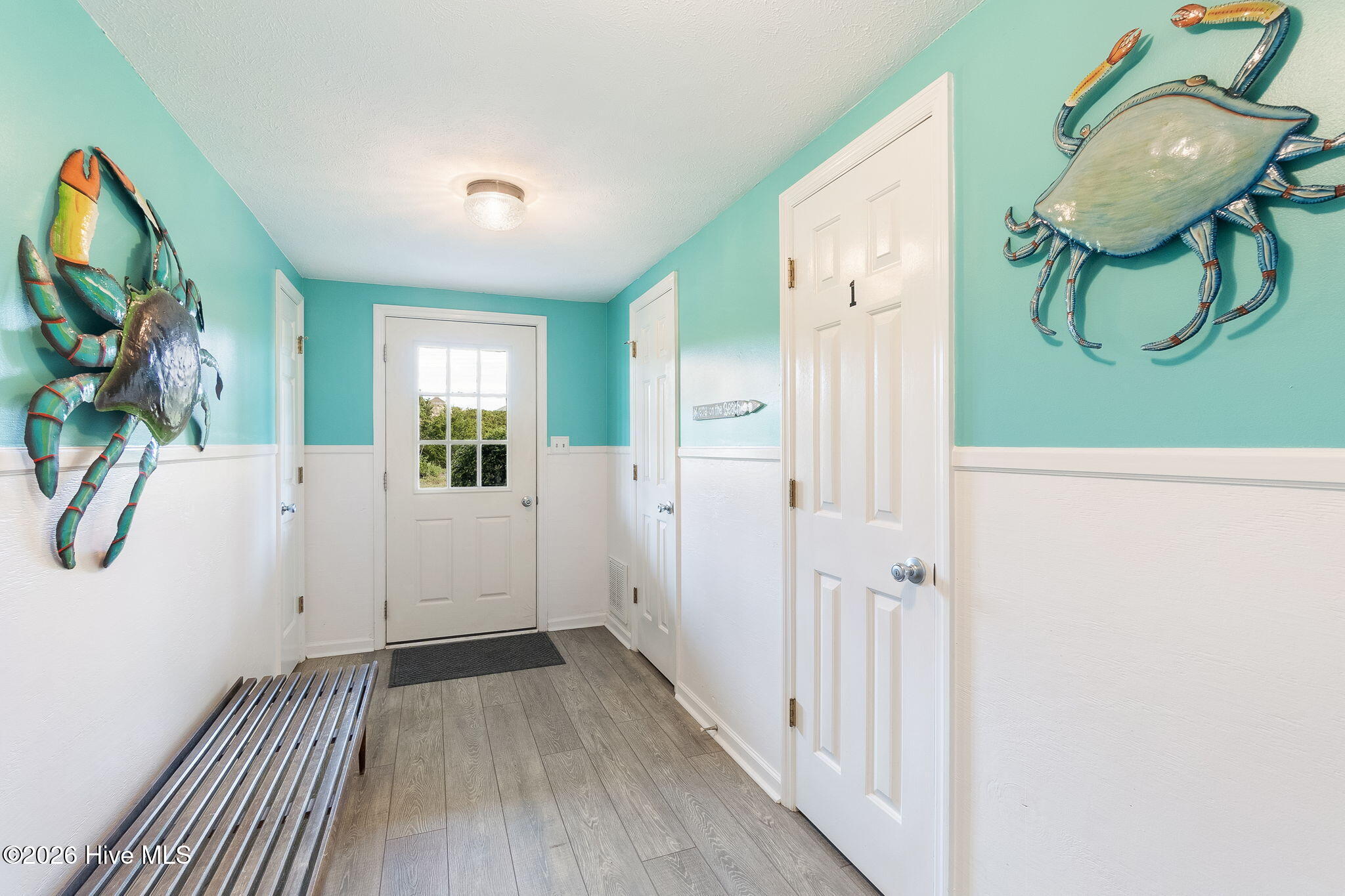 100548451 | Photo 26