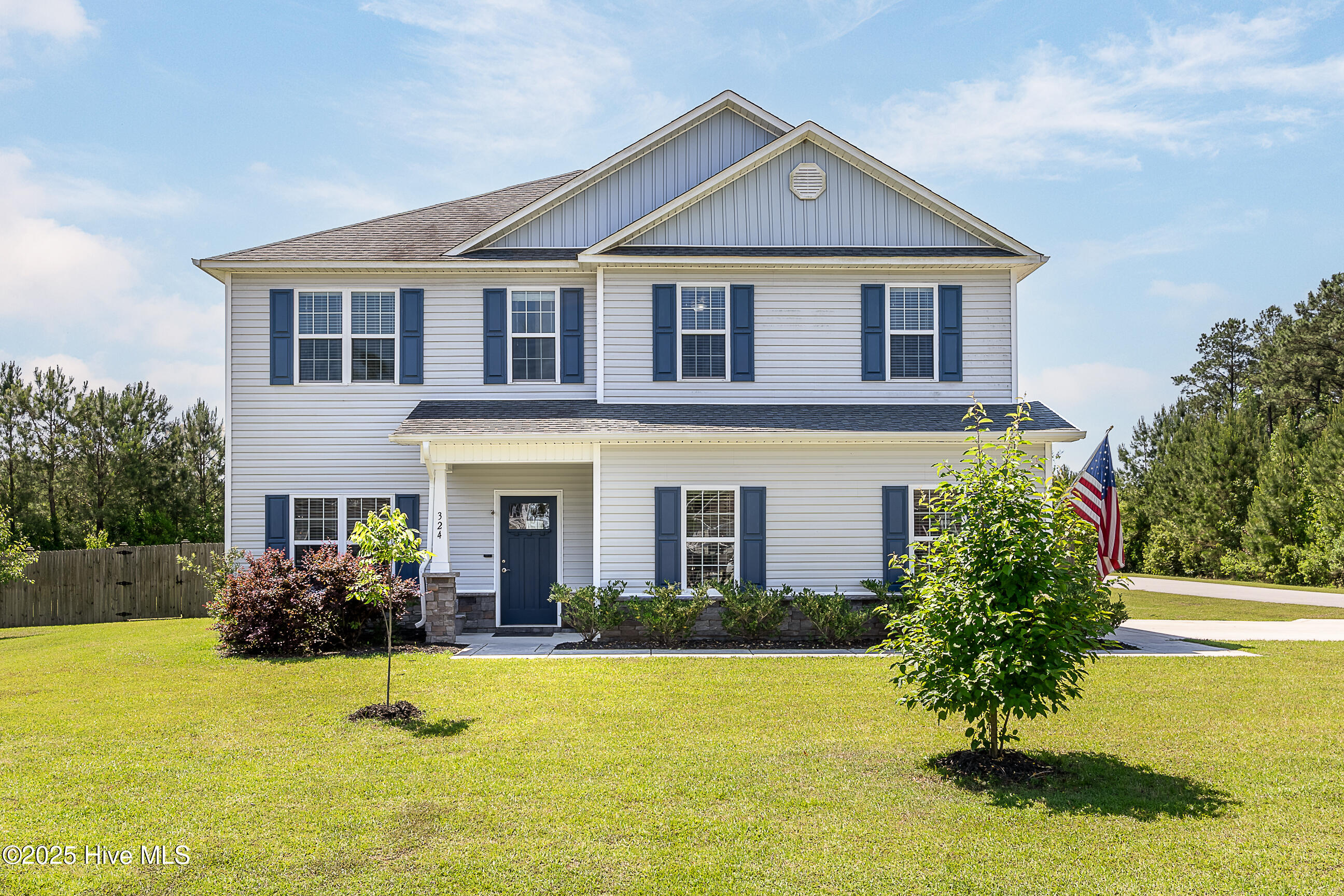 324 Catamaran Road, Swansboro, NC 28584 – photo 2: Front of Home