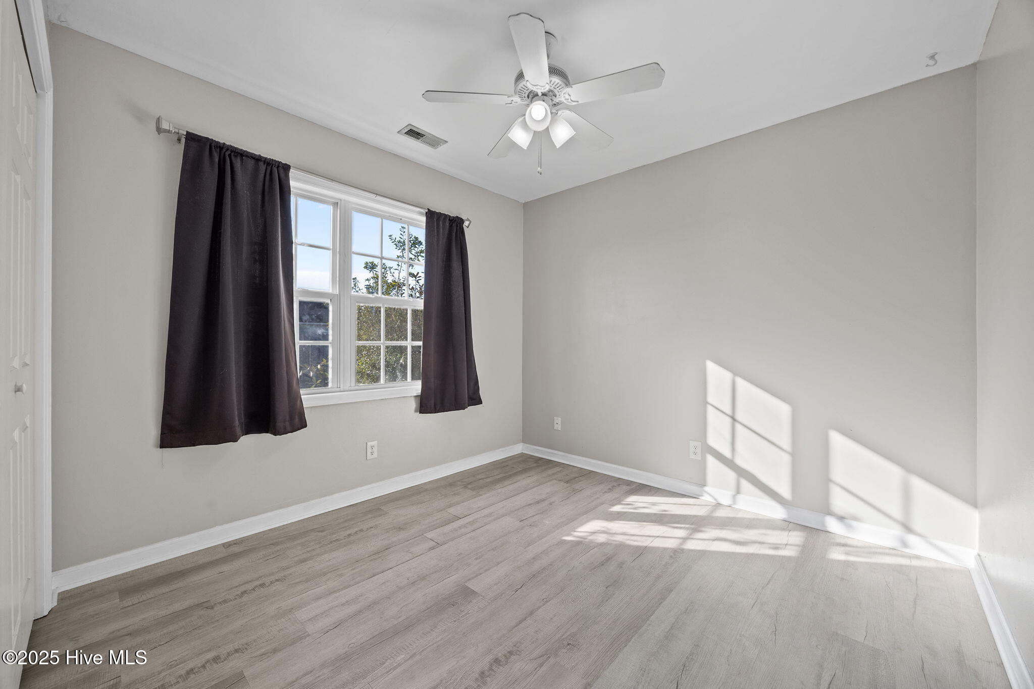 100546397 | Photo 17