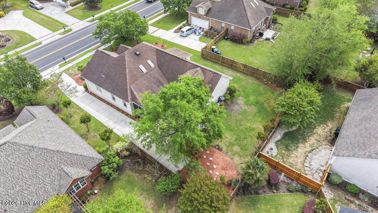 100554989 | Photo 75