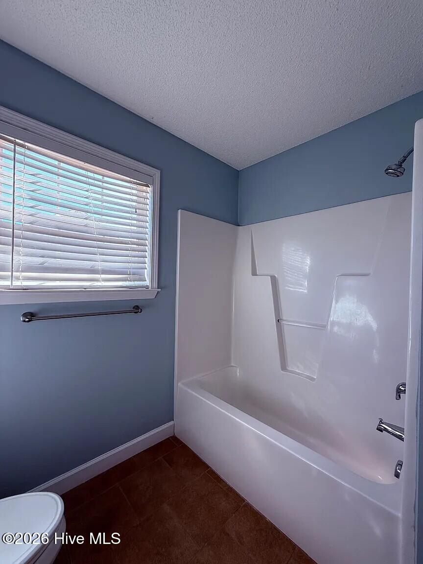 100561708 | Photo 16