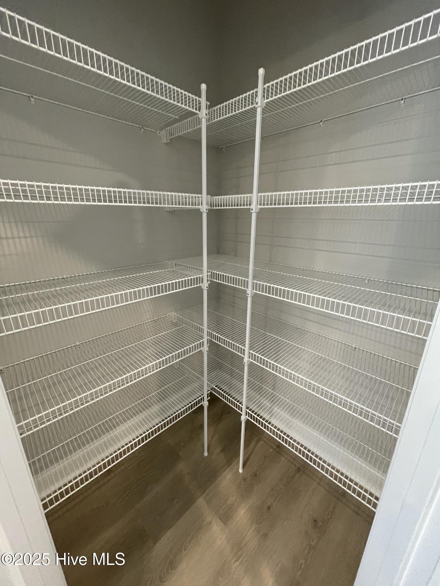 100425636 | Photo 33