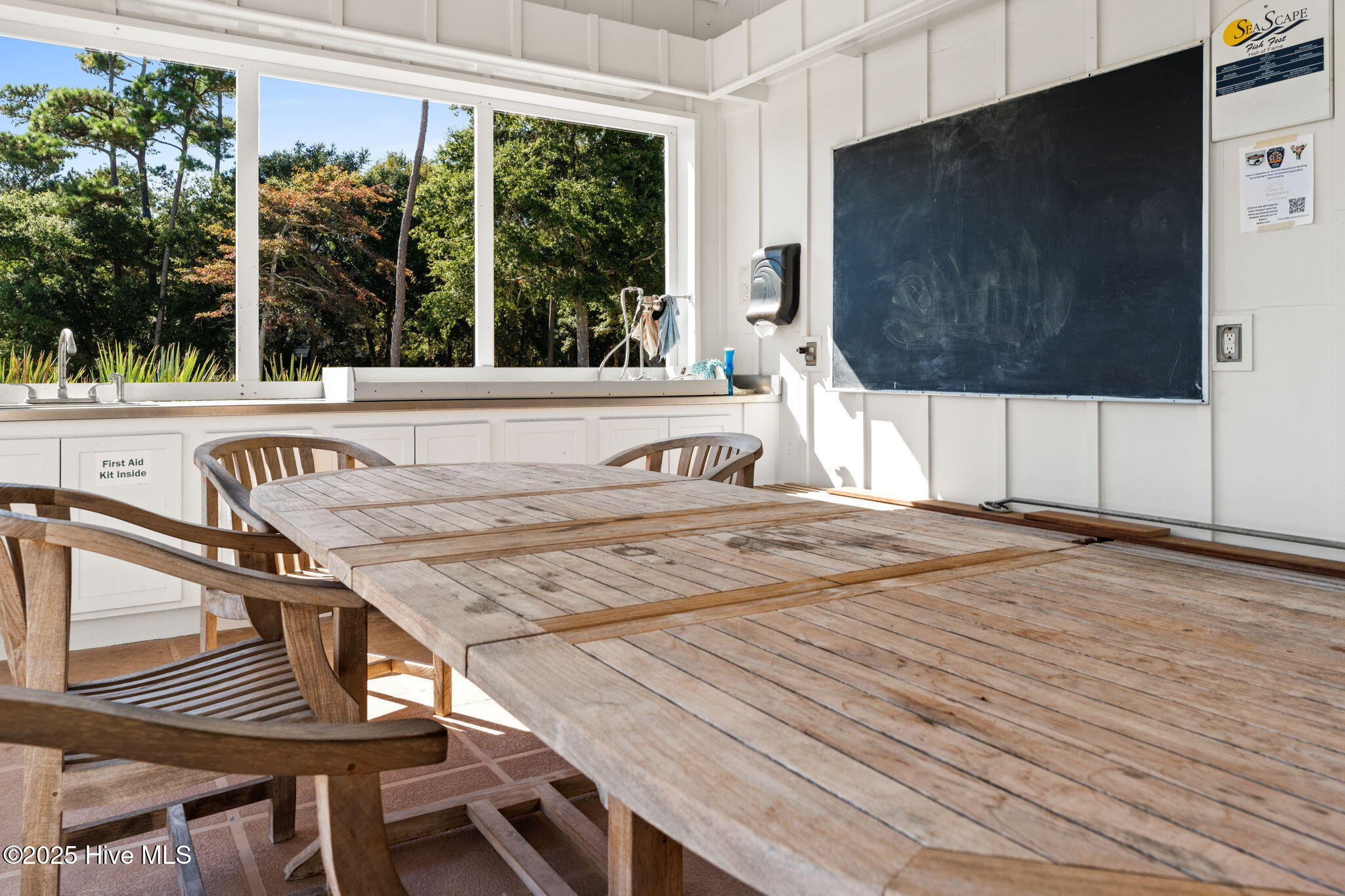 100549580 | Photo 88