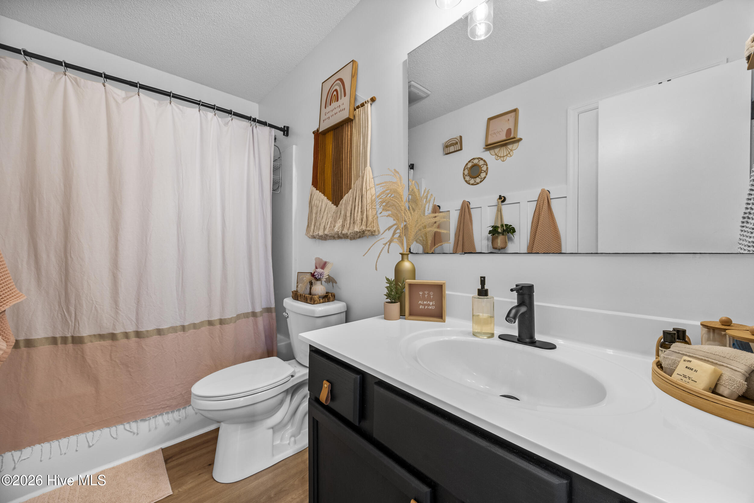 100547983 | Photo 30