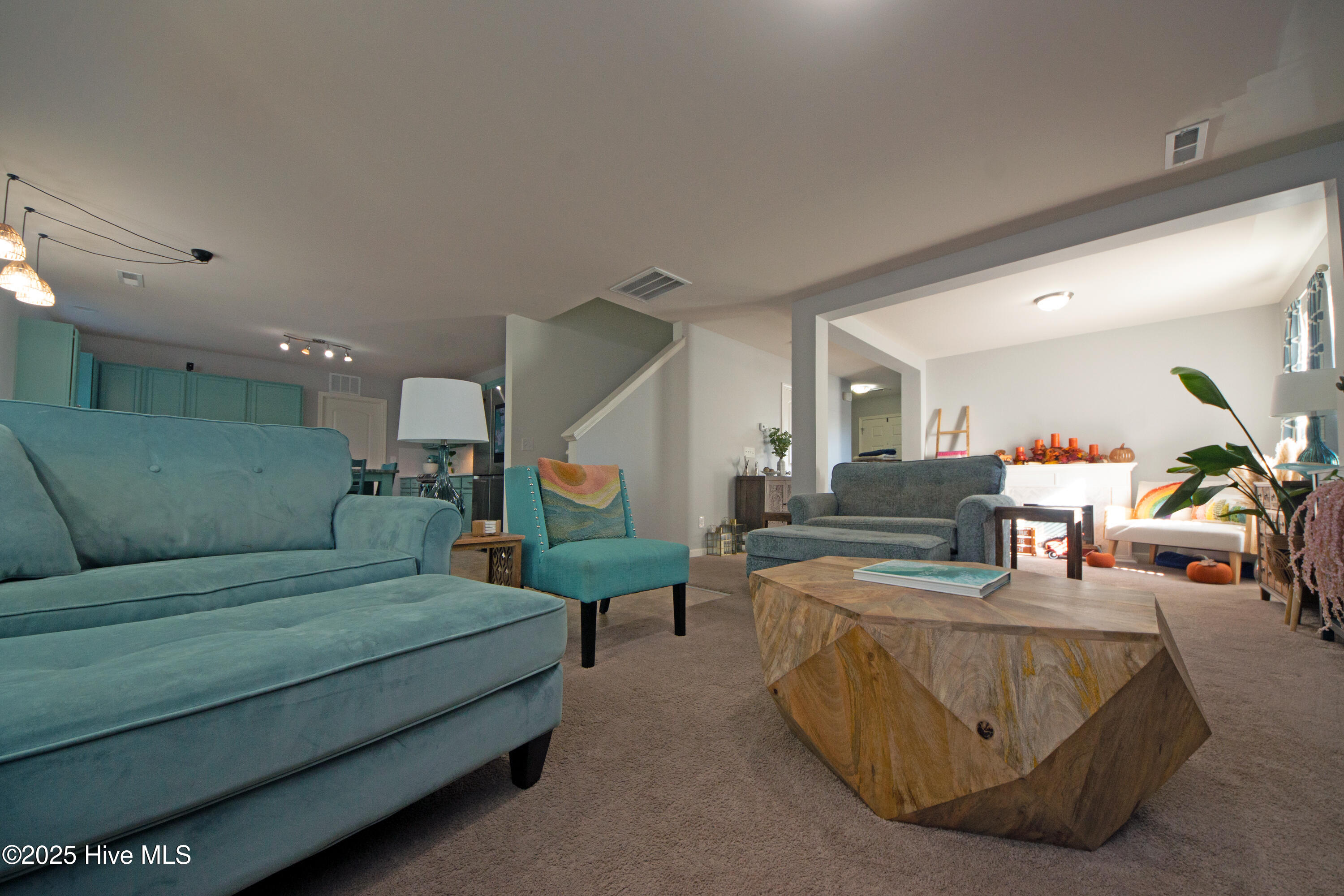 100542211 | Photo 18