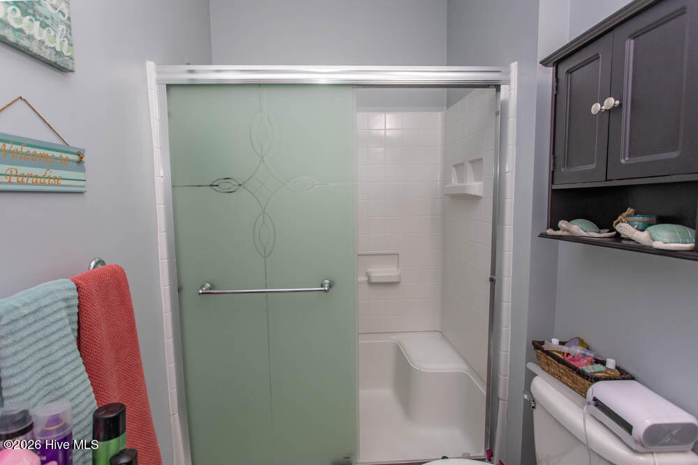 100552418 | Photo 11