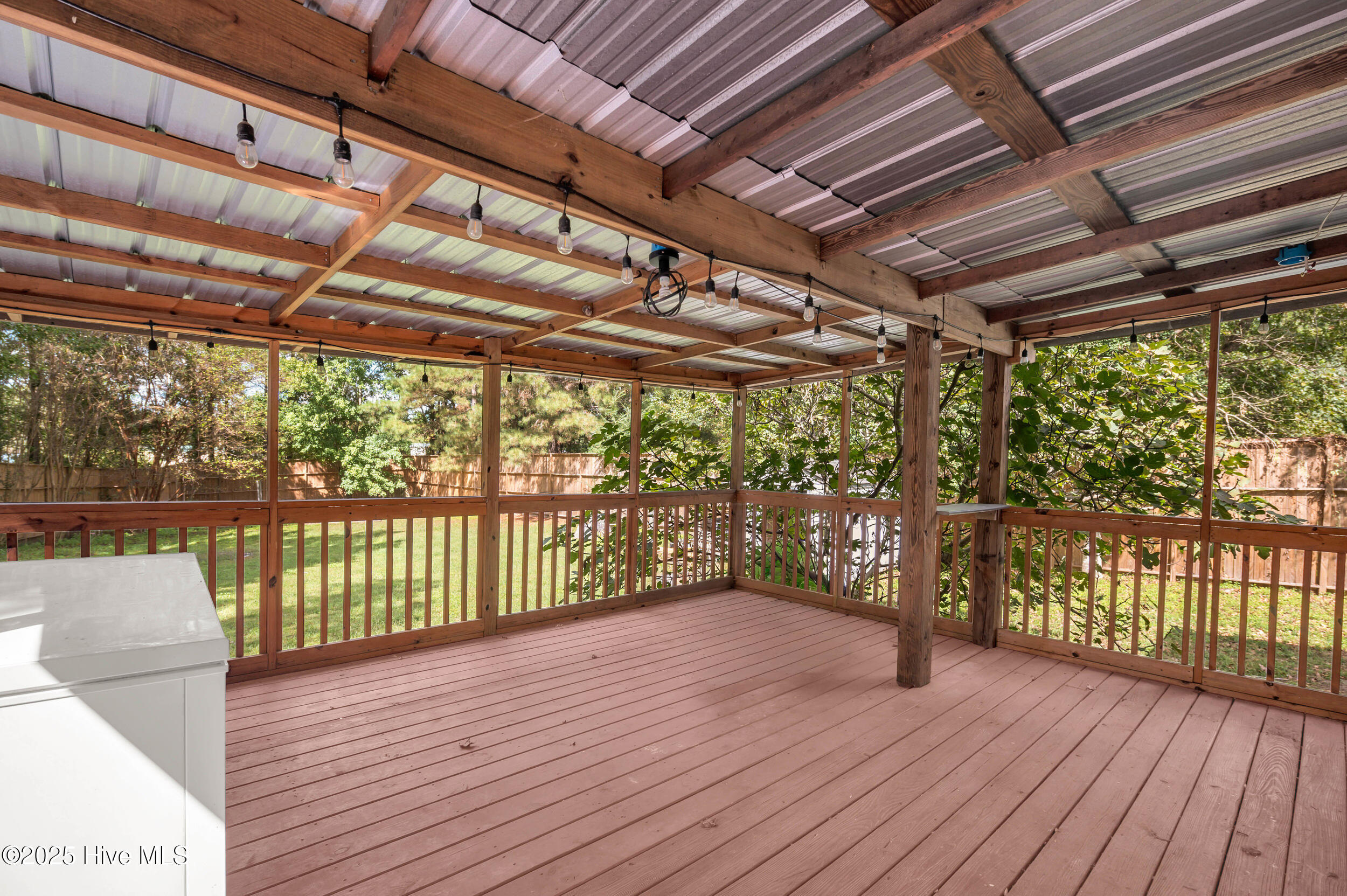 100534761 | Photo 26