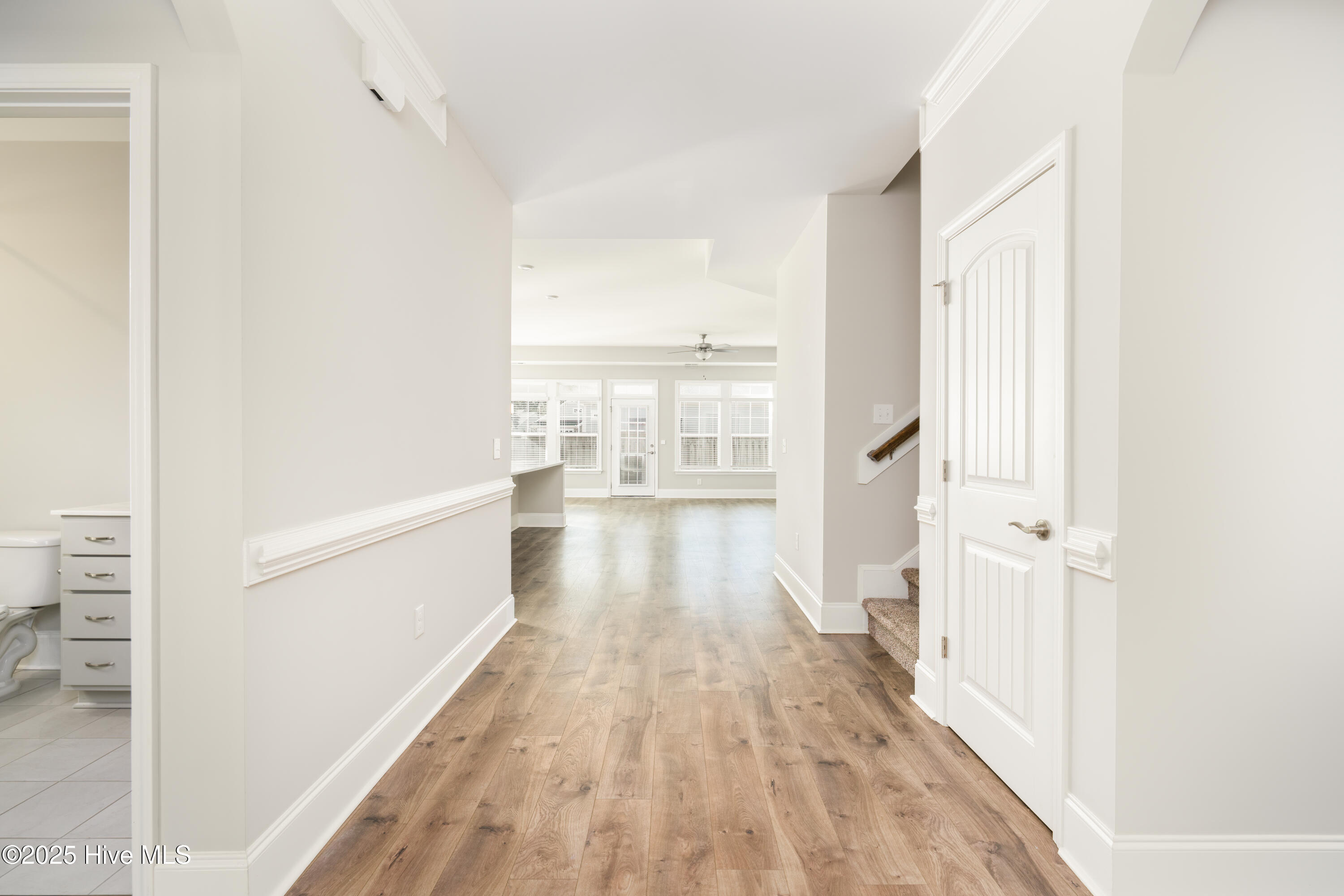 100536506 | Photo 14