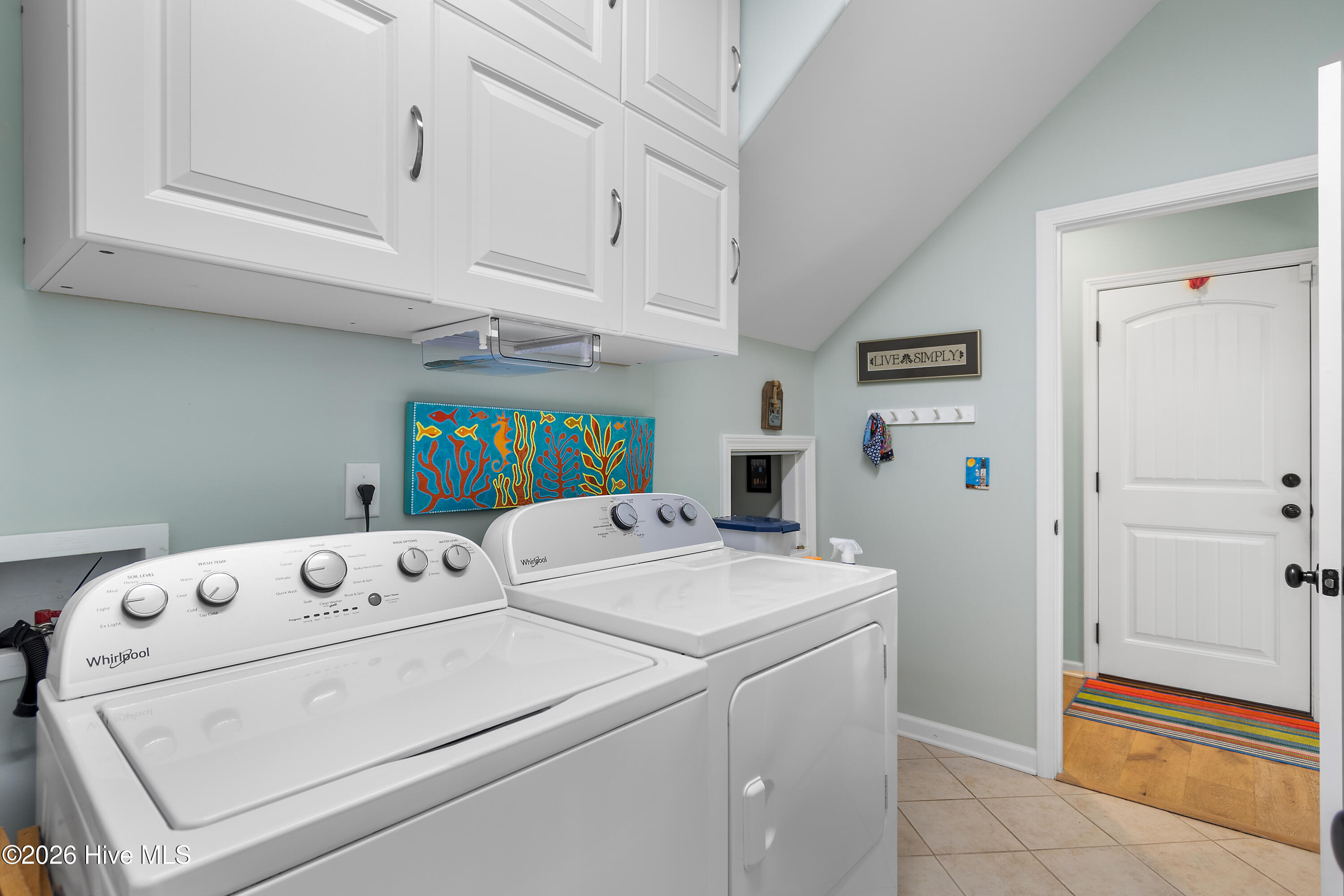 100566075 | Photo 32