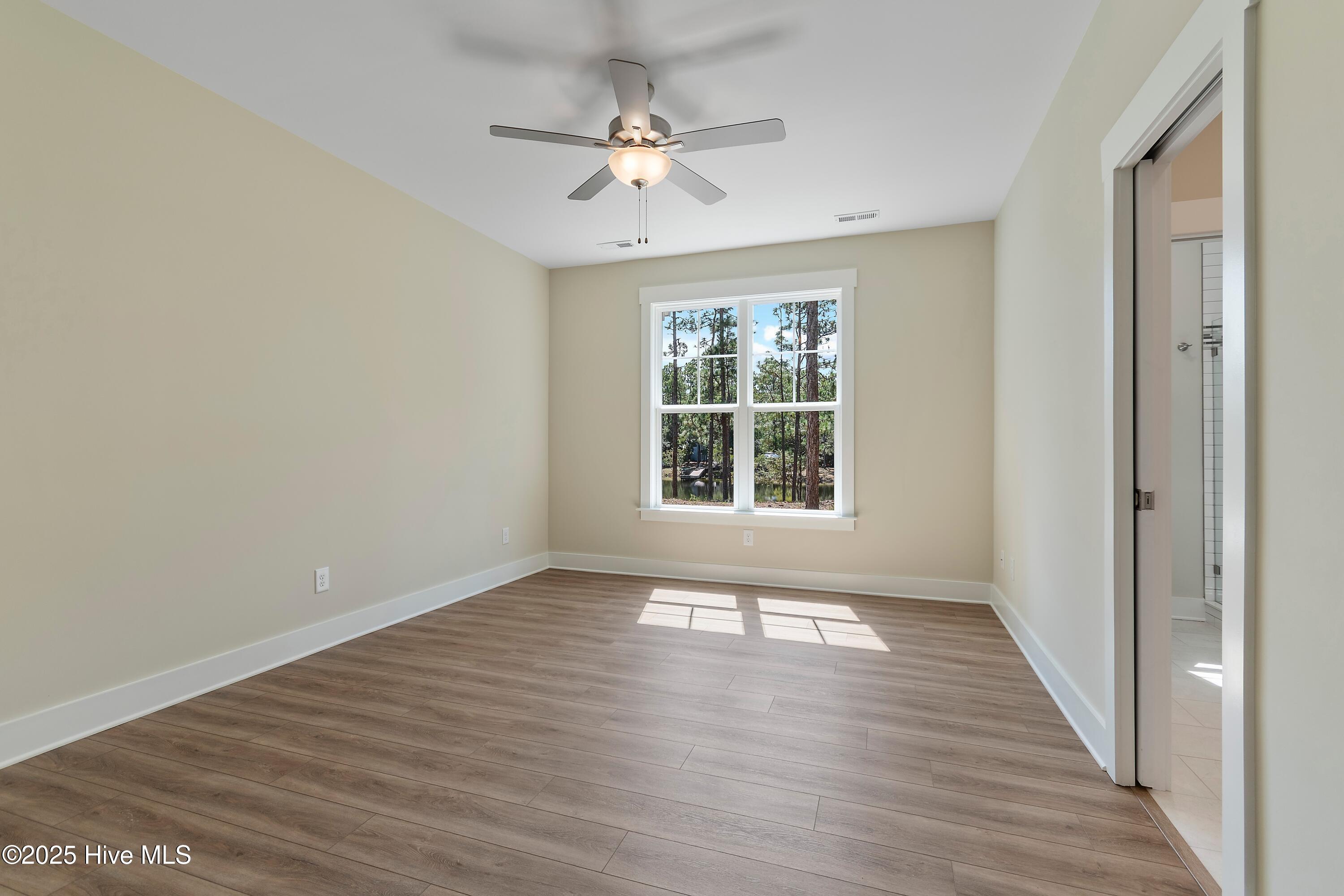 100513249 | Photo 31