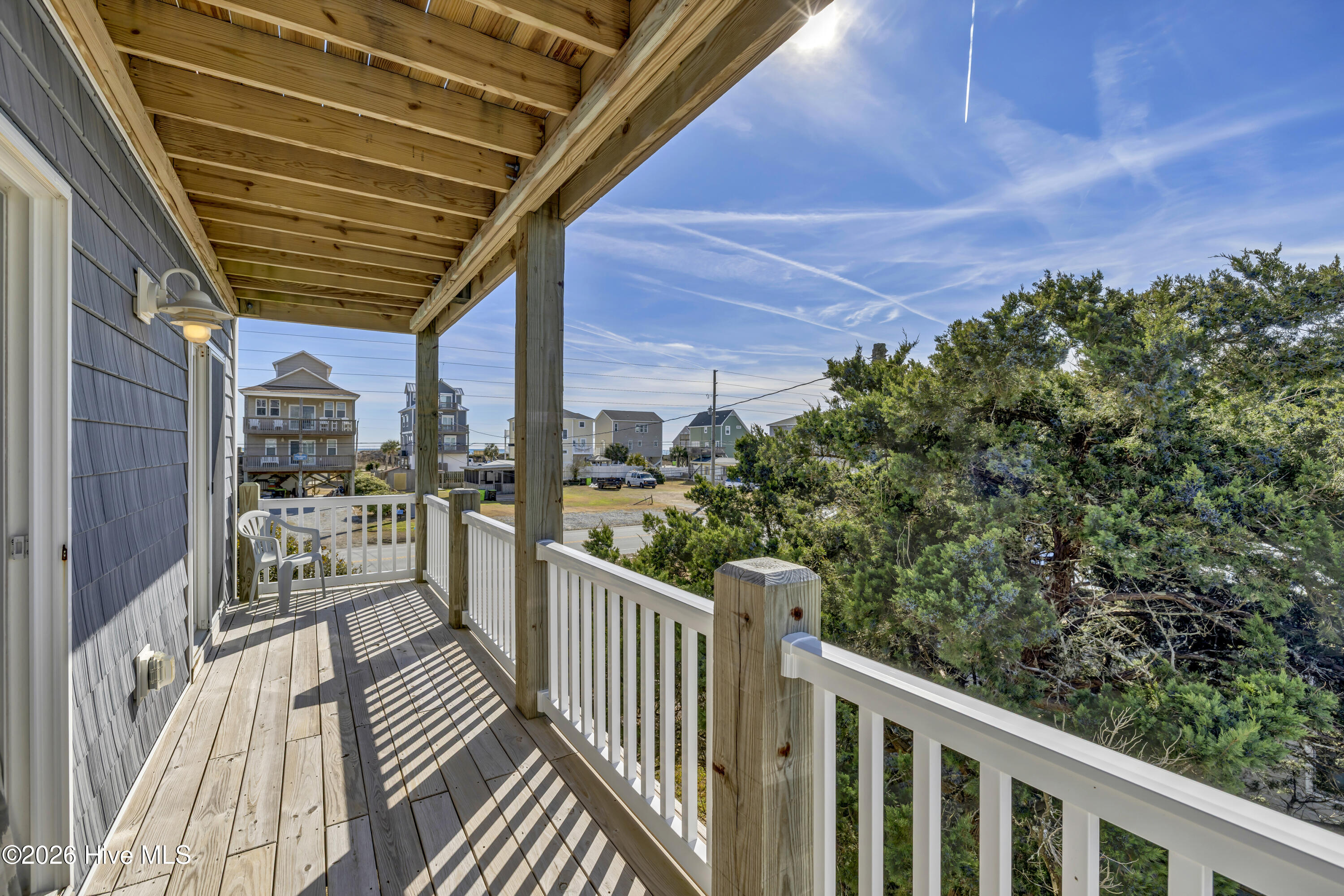 100547519 | Photo 51