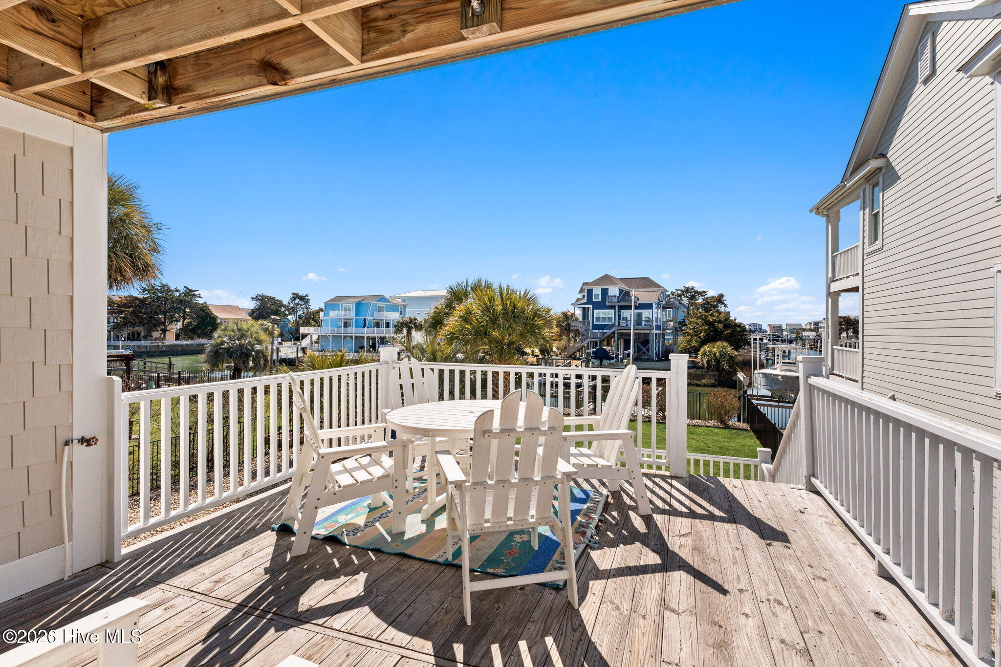 100557259 | Photo 42