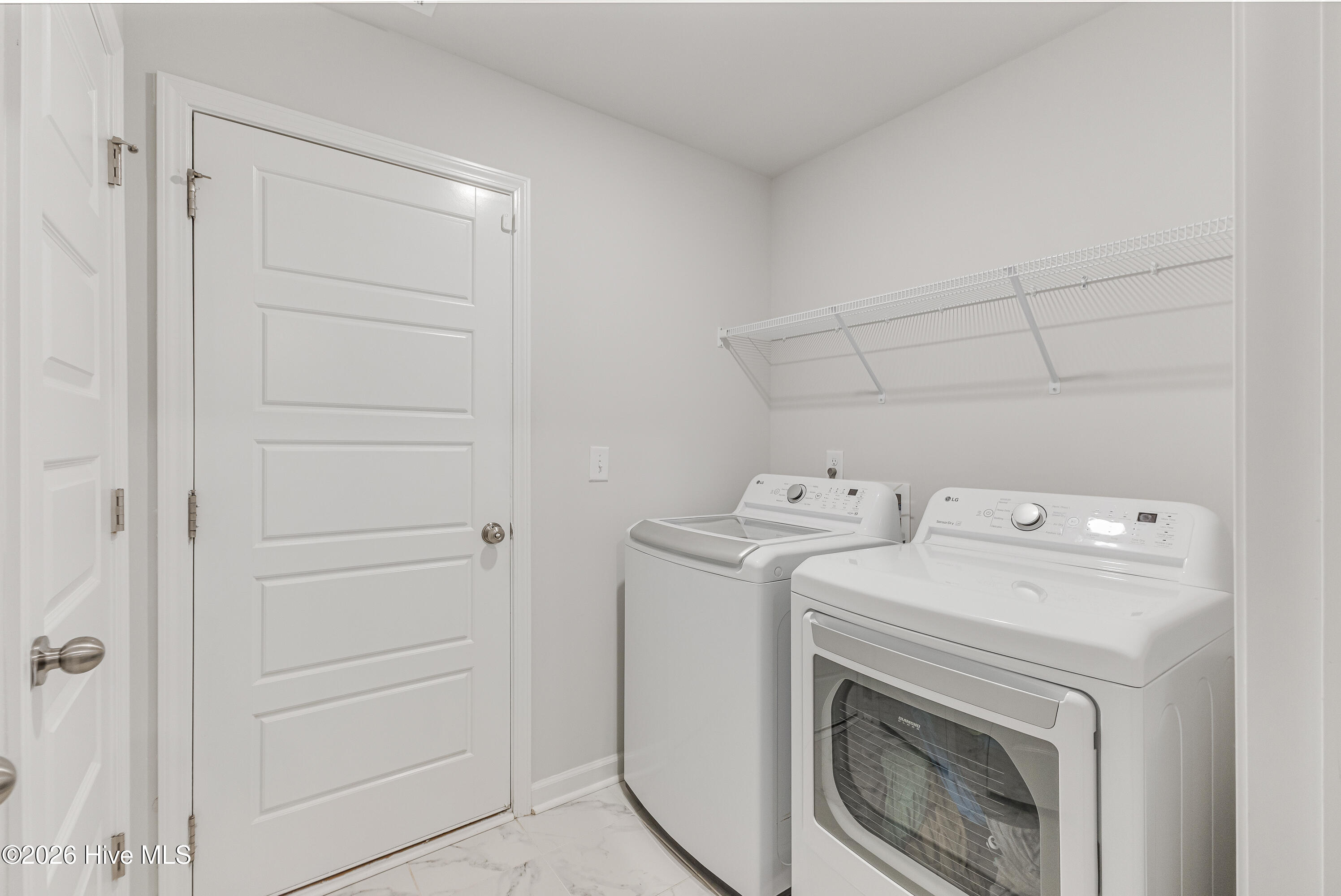 100561168 | Photo 20