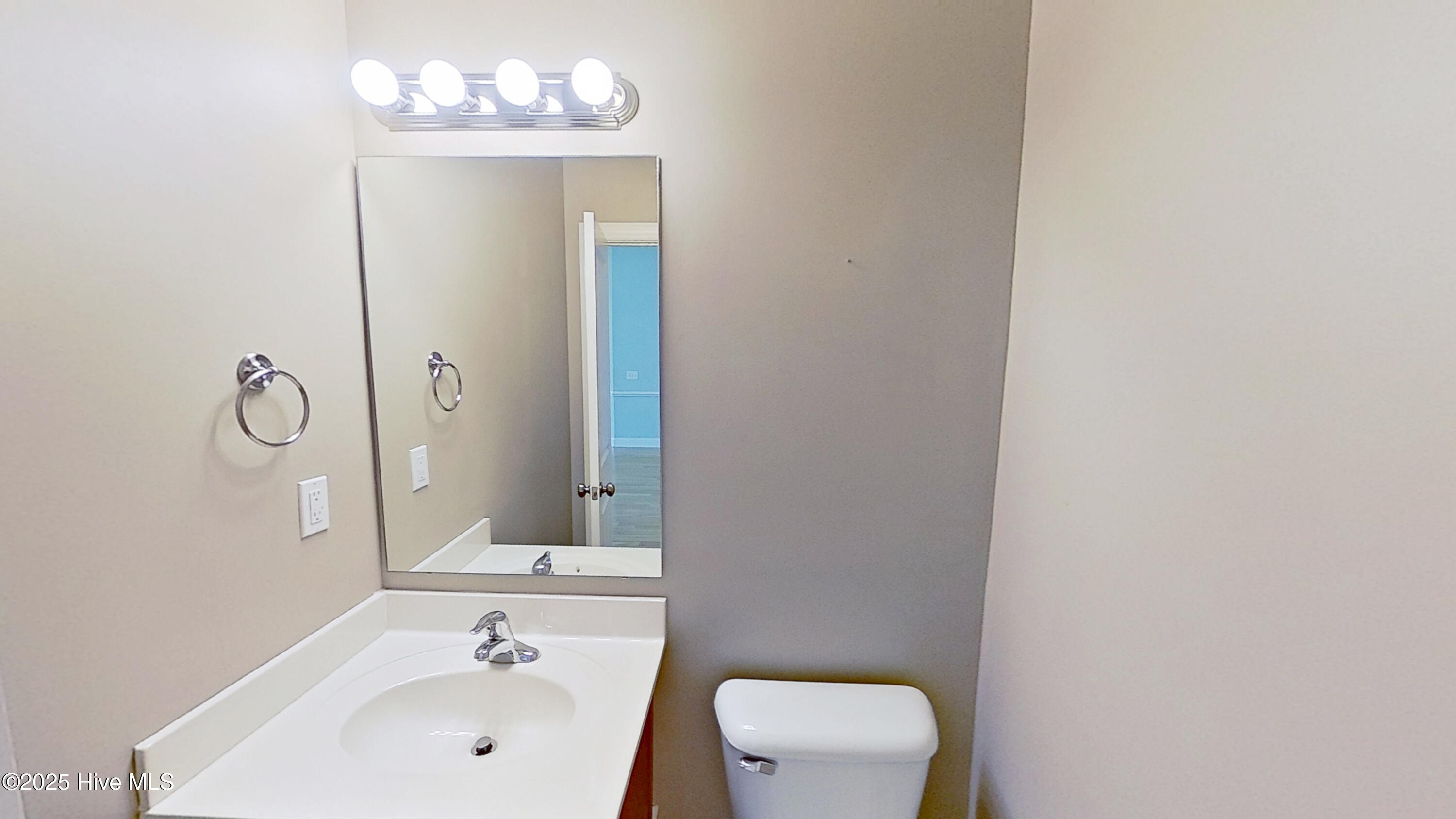 100544480 | Photo 17