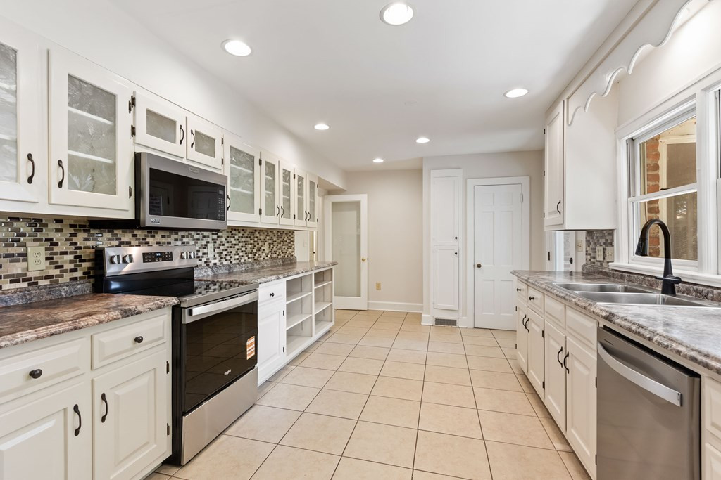 27 Bayless Street, Murphy, NC 28906 Listing Photo  24
