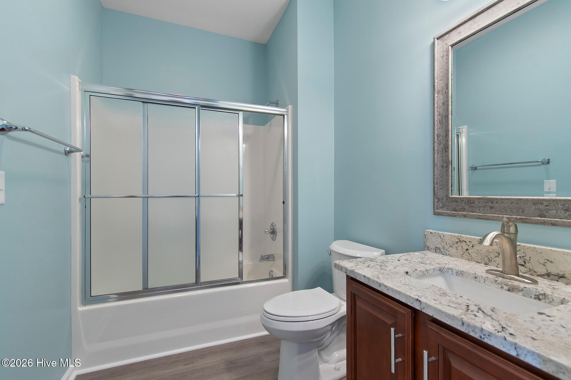 100566917 | Photo 29