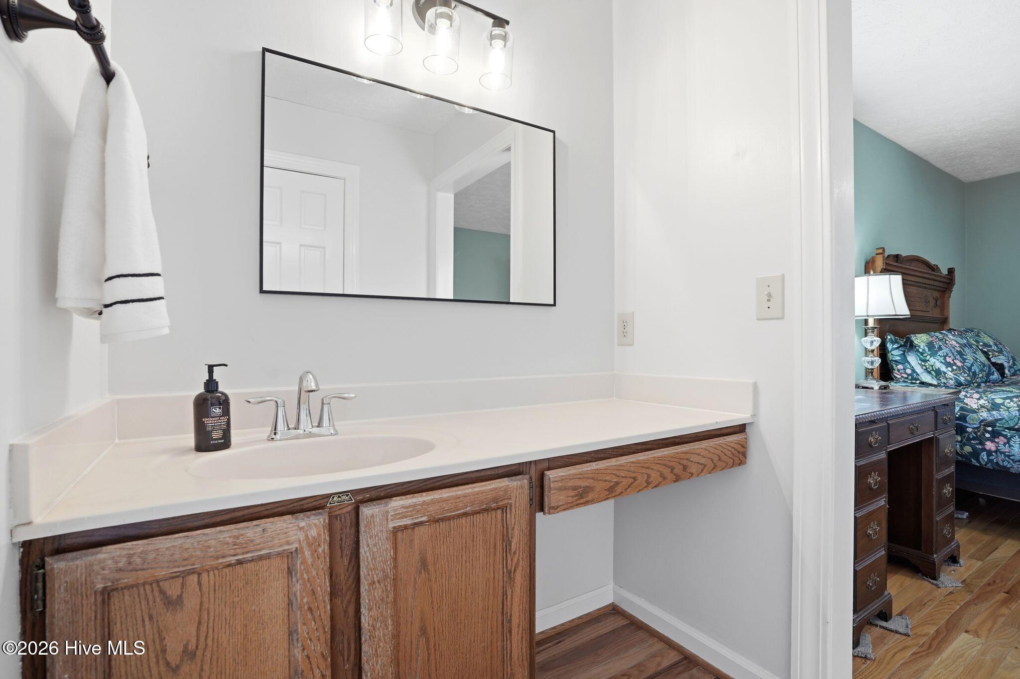 100556511 | Photo 36