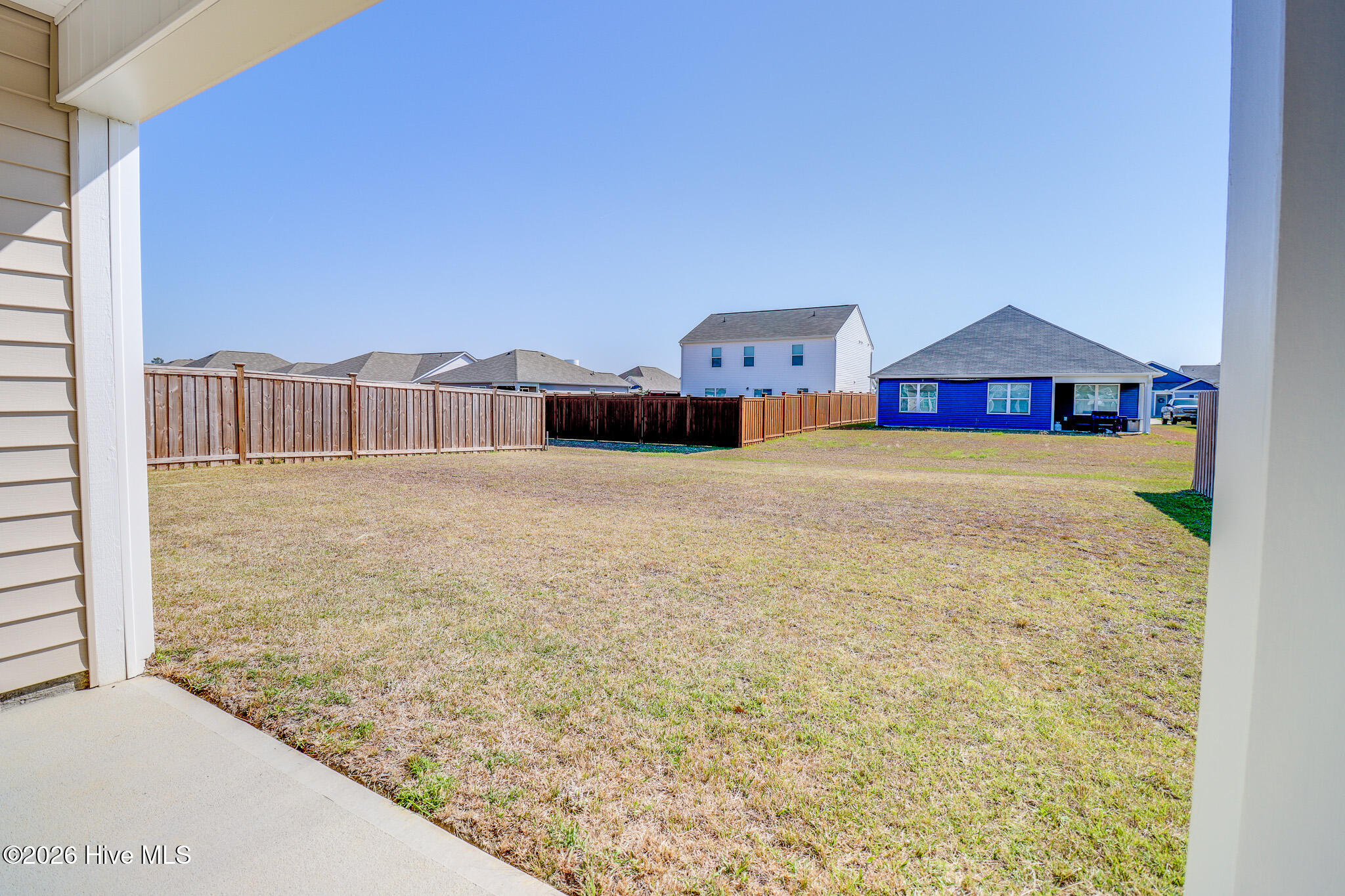 100569775 | Photo 25