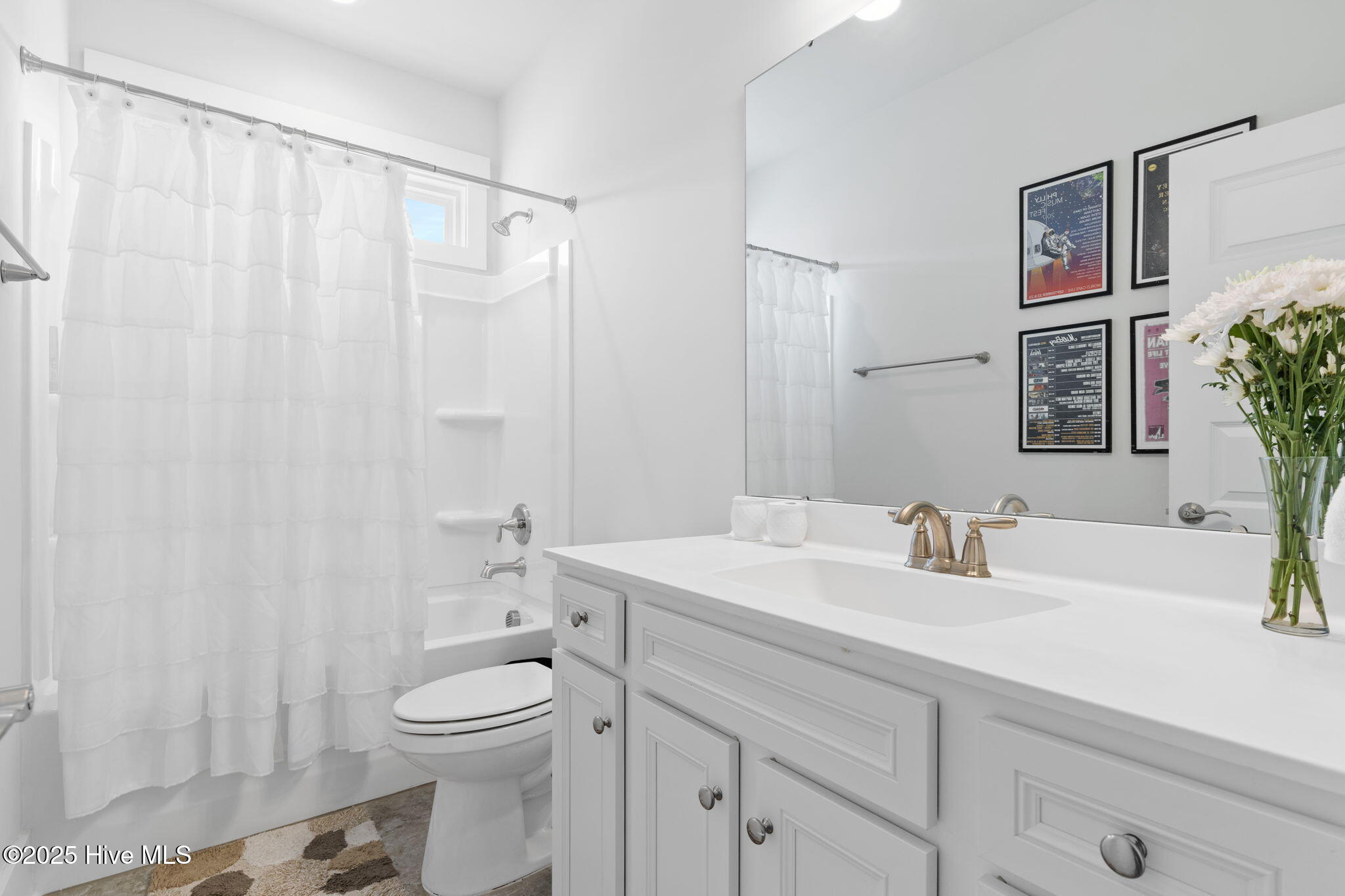 100516296 | Photo 19