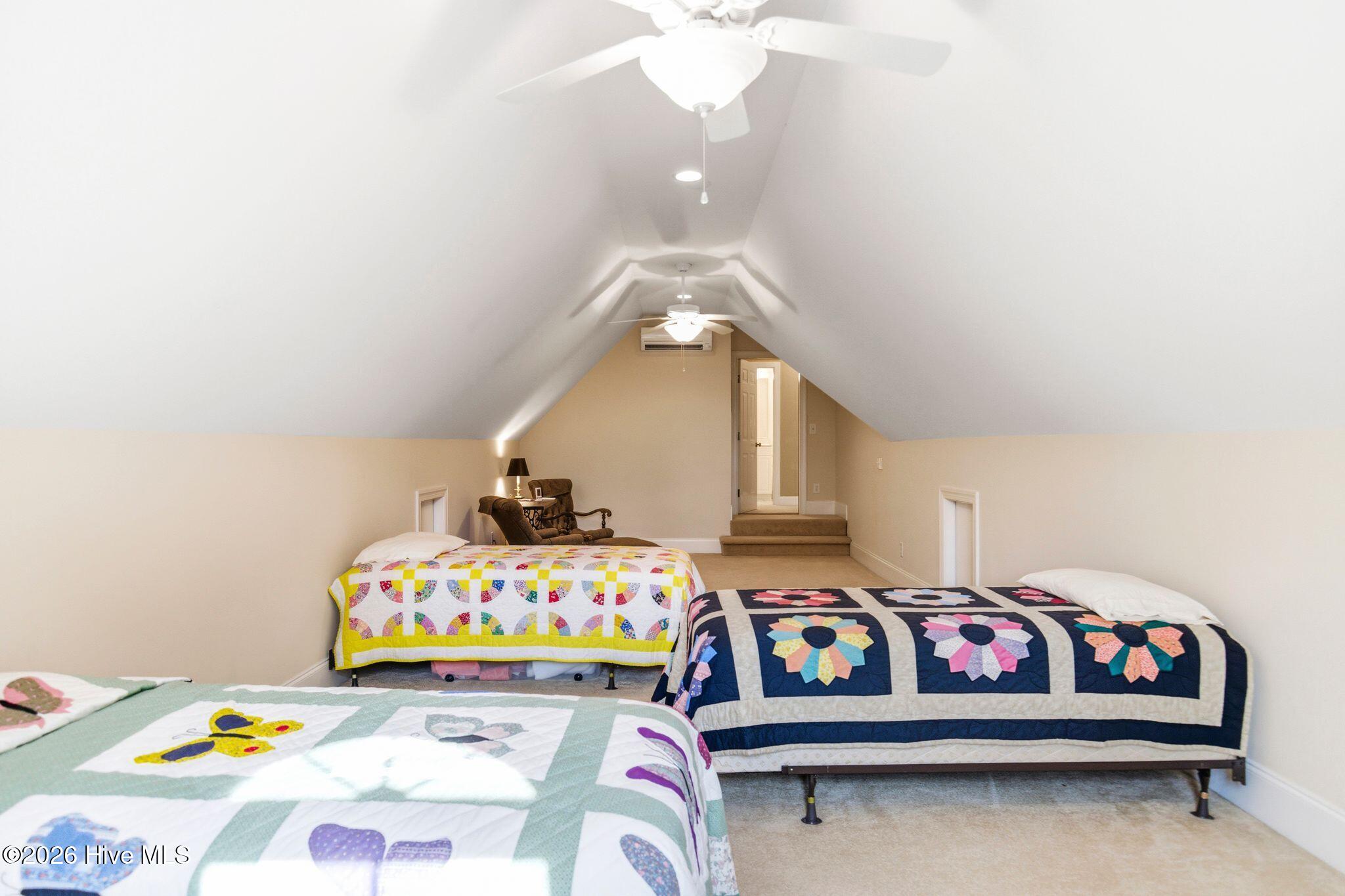 100564231 | Photo 51