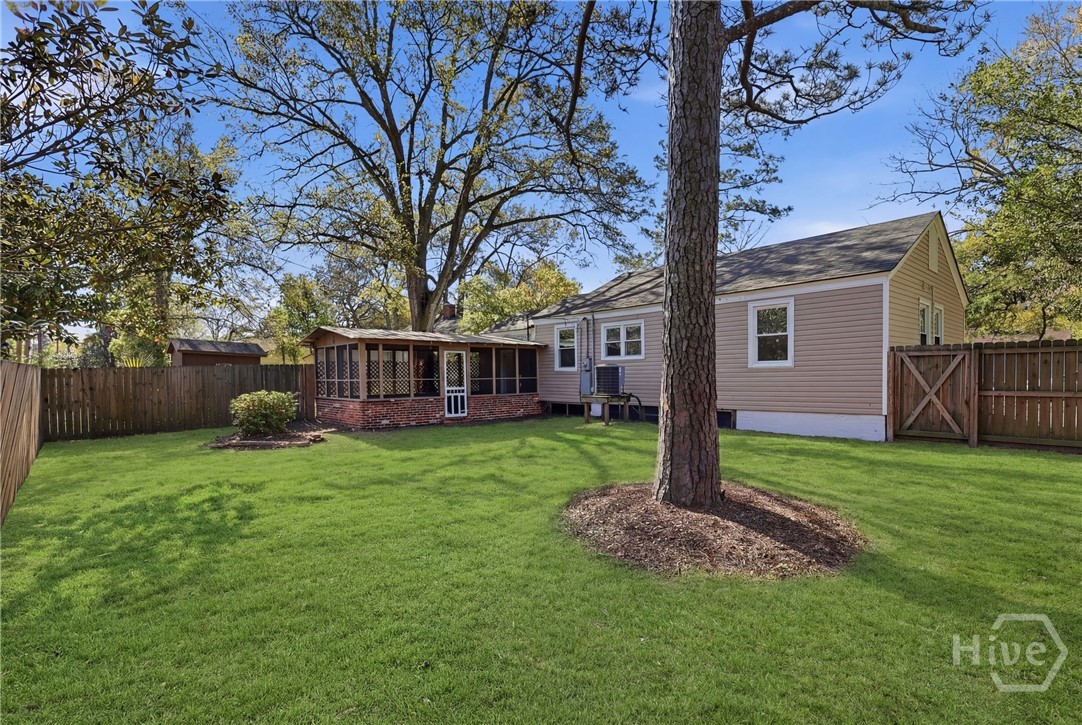Homes for sale in Savannah, GA | 2008 New Mexico St, Savannah, GA 31404 | MLS# SA351447