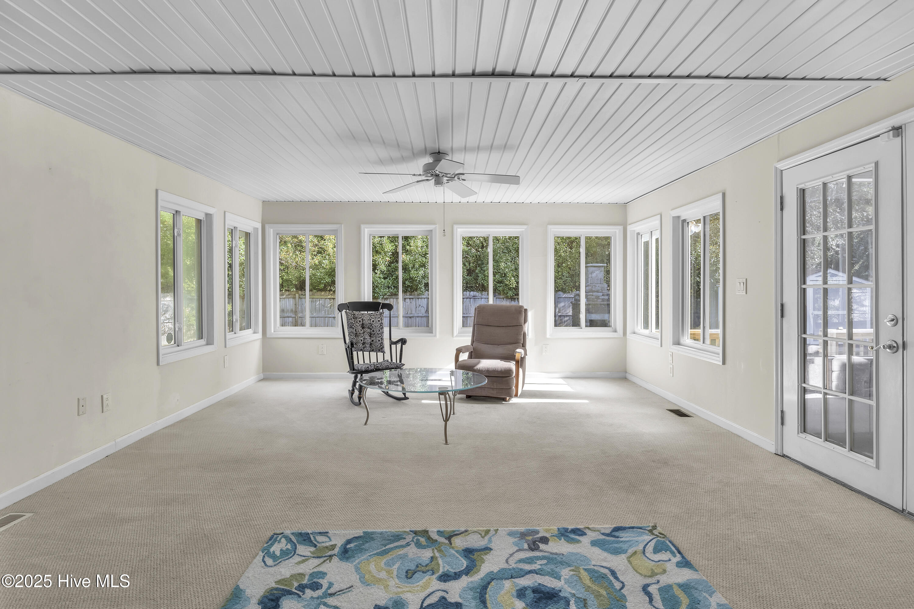 100536846 | Photo 37