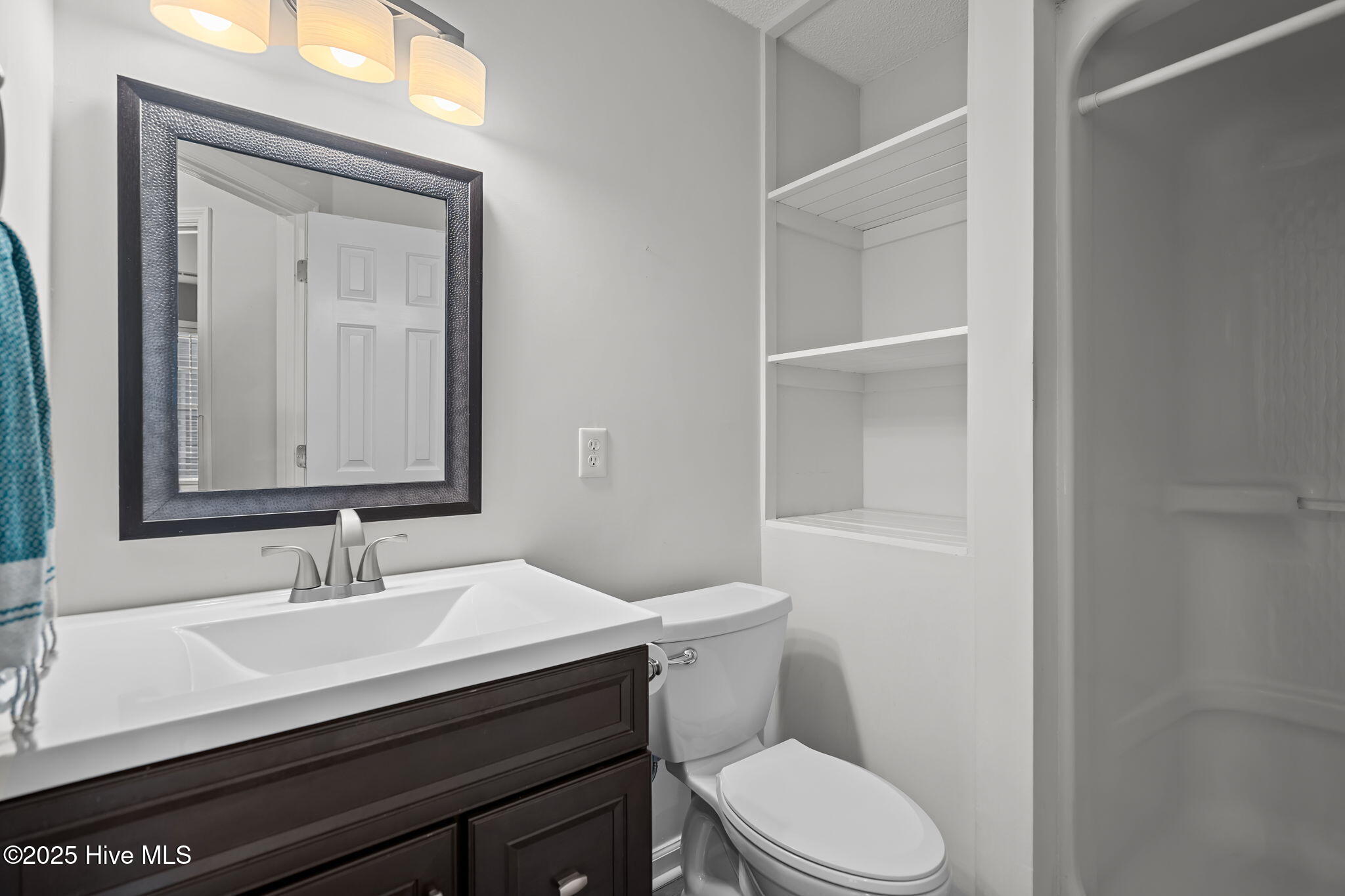 100547152 | Photo 26