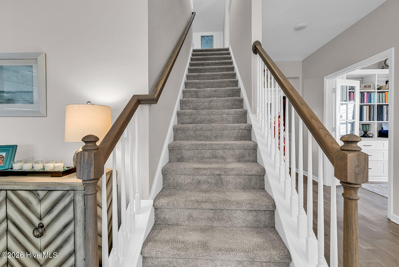 100553360 | Photo 32