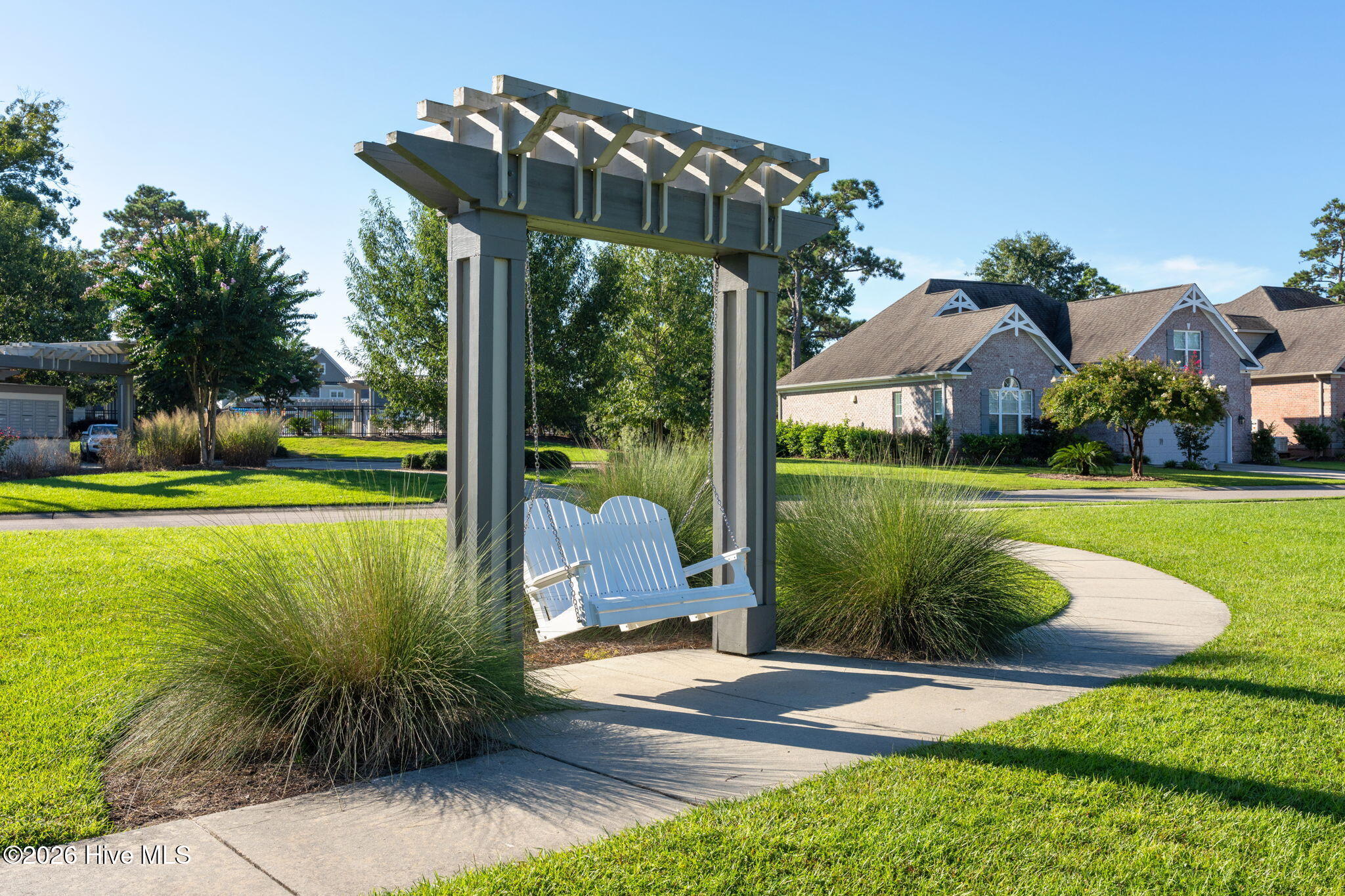 100564713 | Photo 65