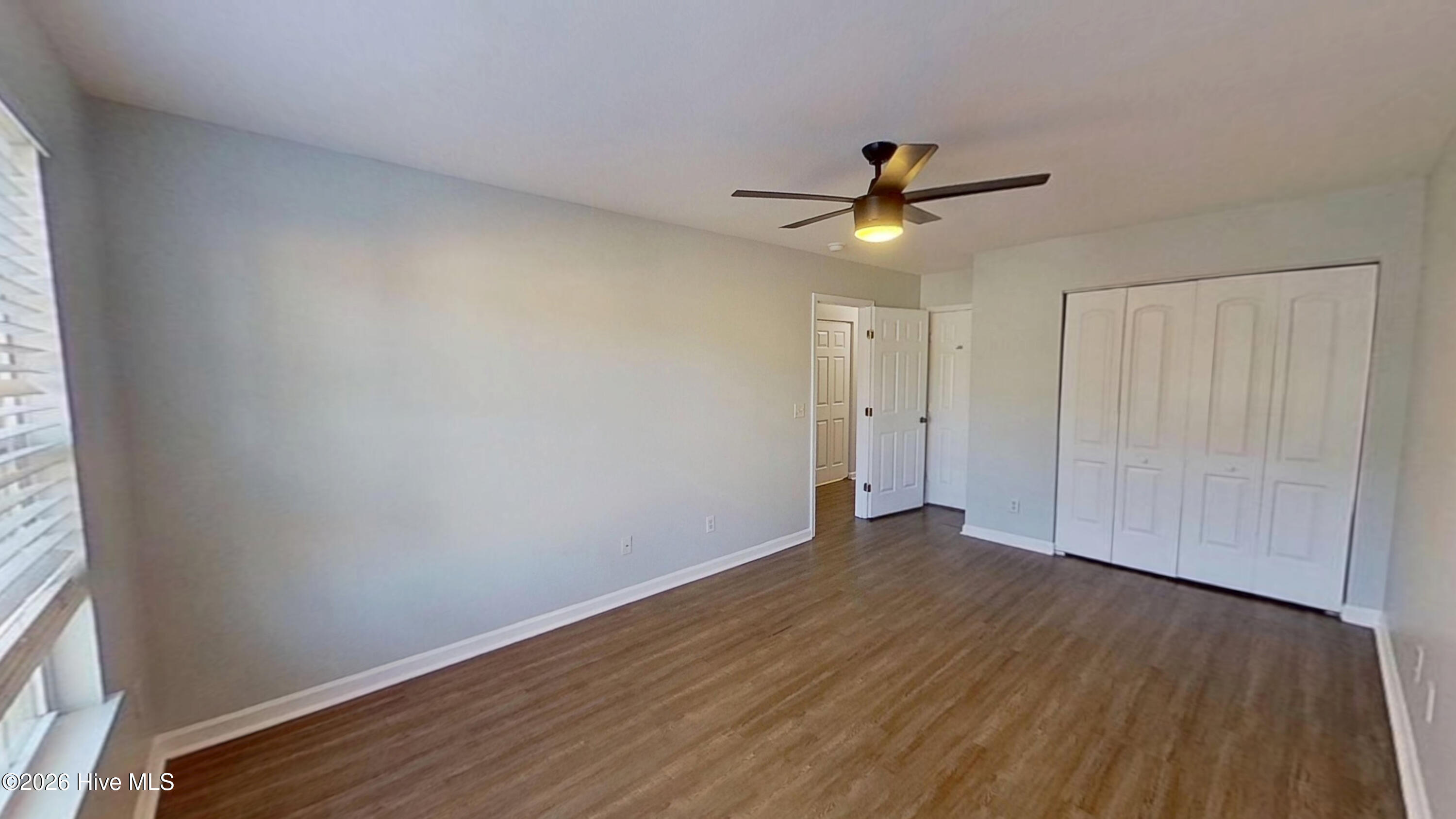 100549352 | Photo 14