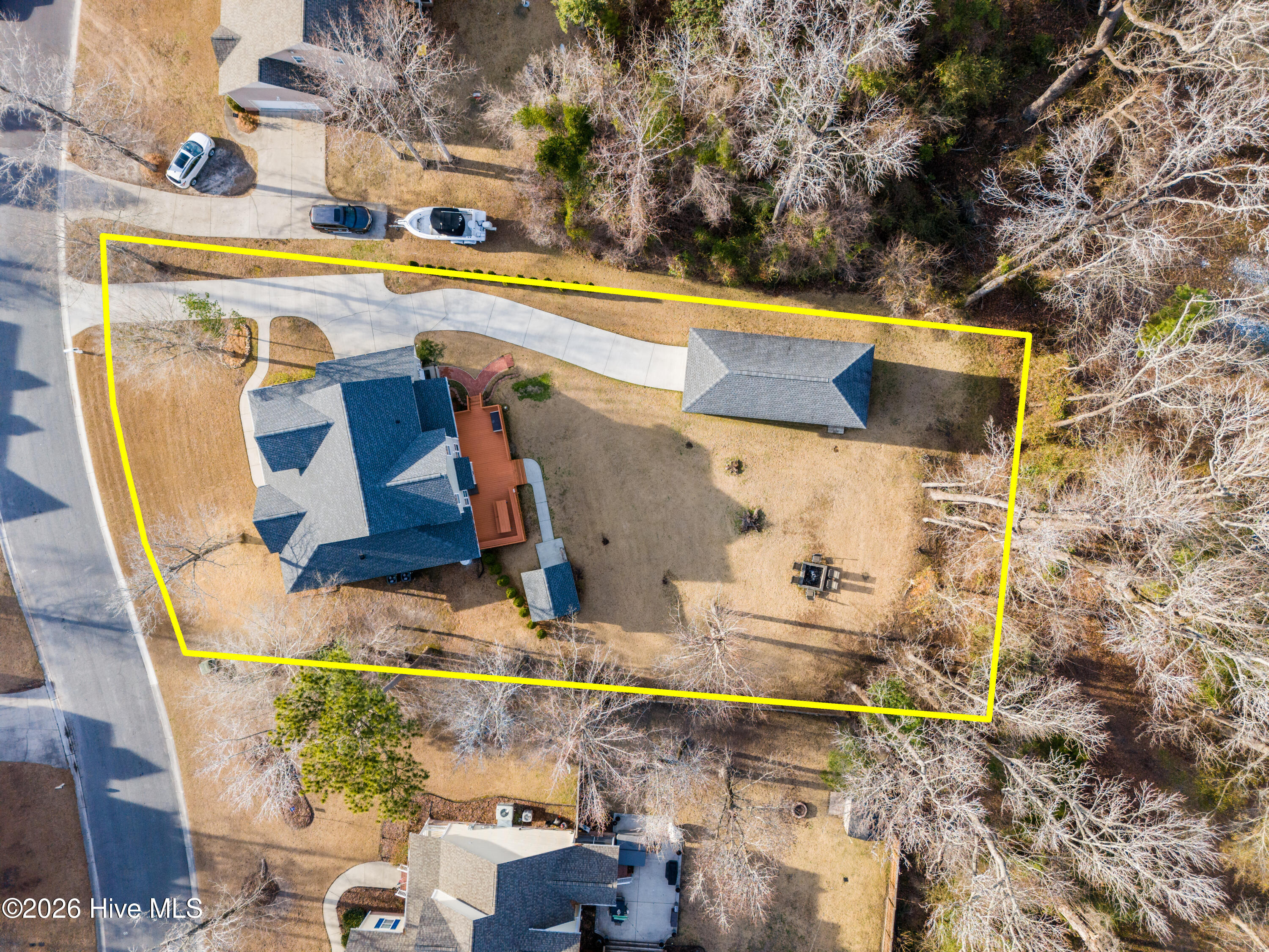 100550563 | Photo 51