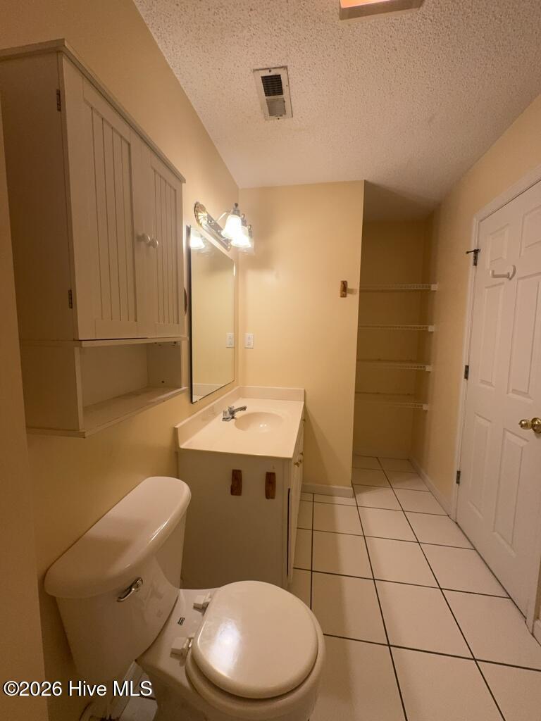 100563532 | Photo 11