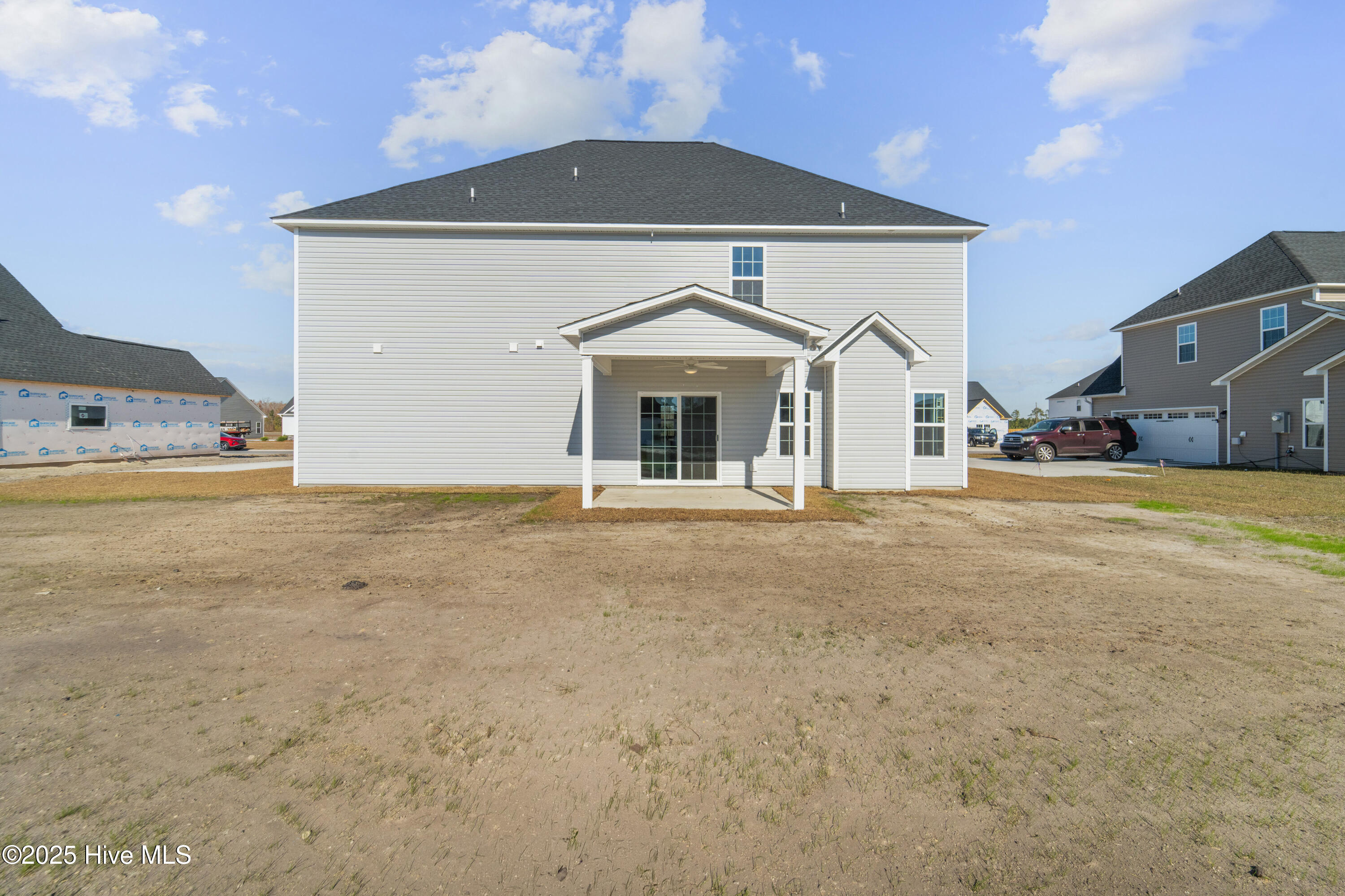 100507195 | Photo 40