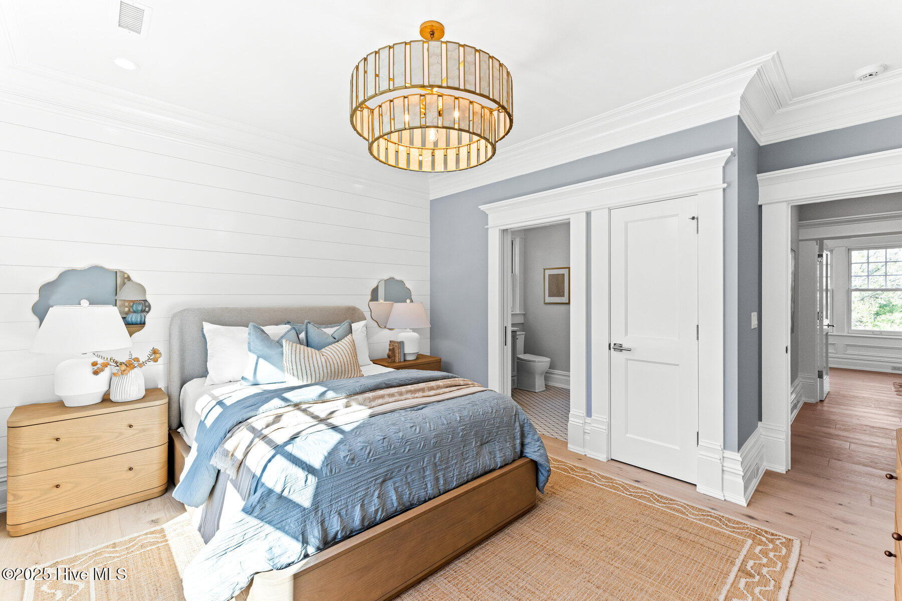 100401243 | Photo 57