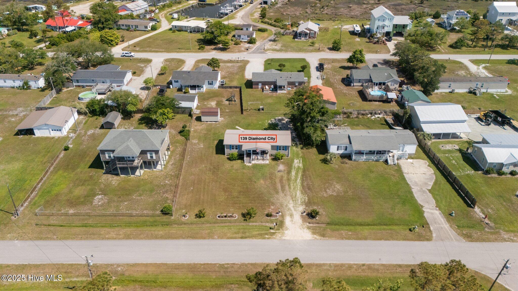 139 Diamond City Drive, Harkers Island, NC, 28531
