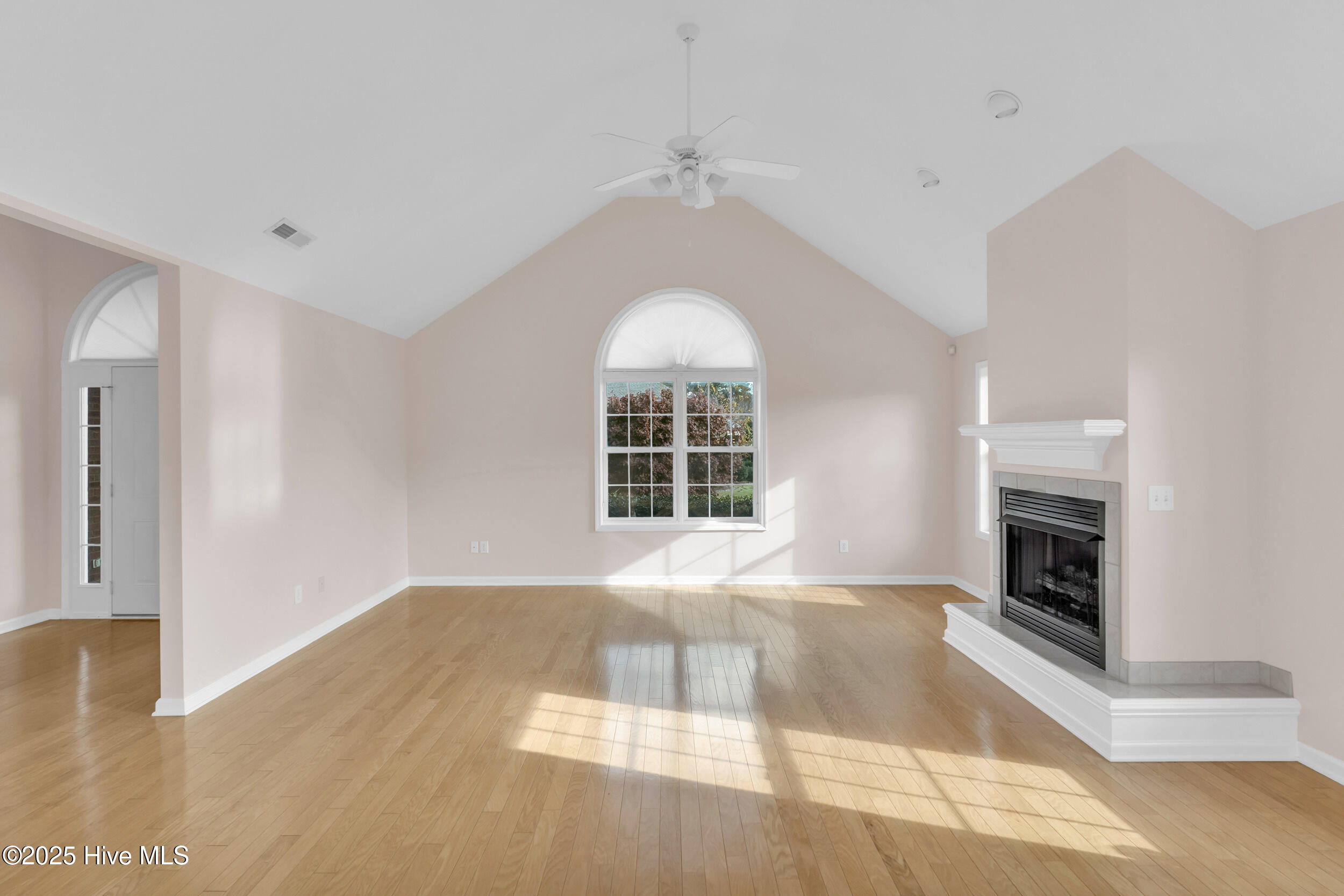 100540480 | Photo 13