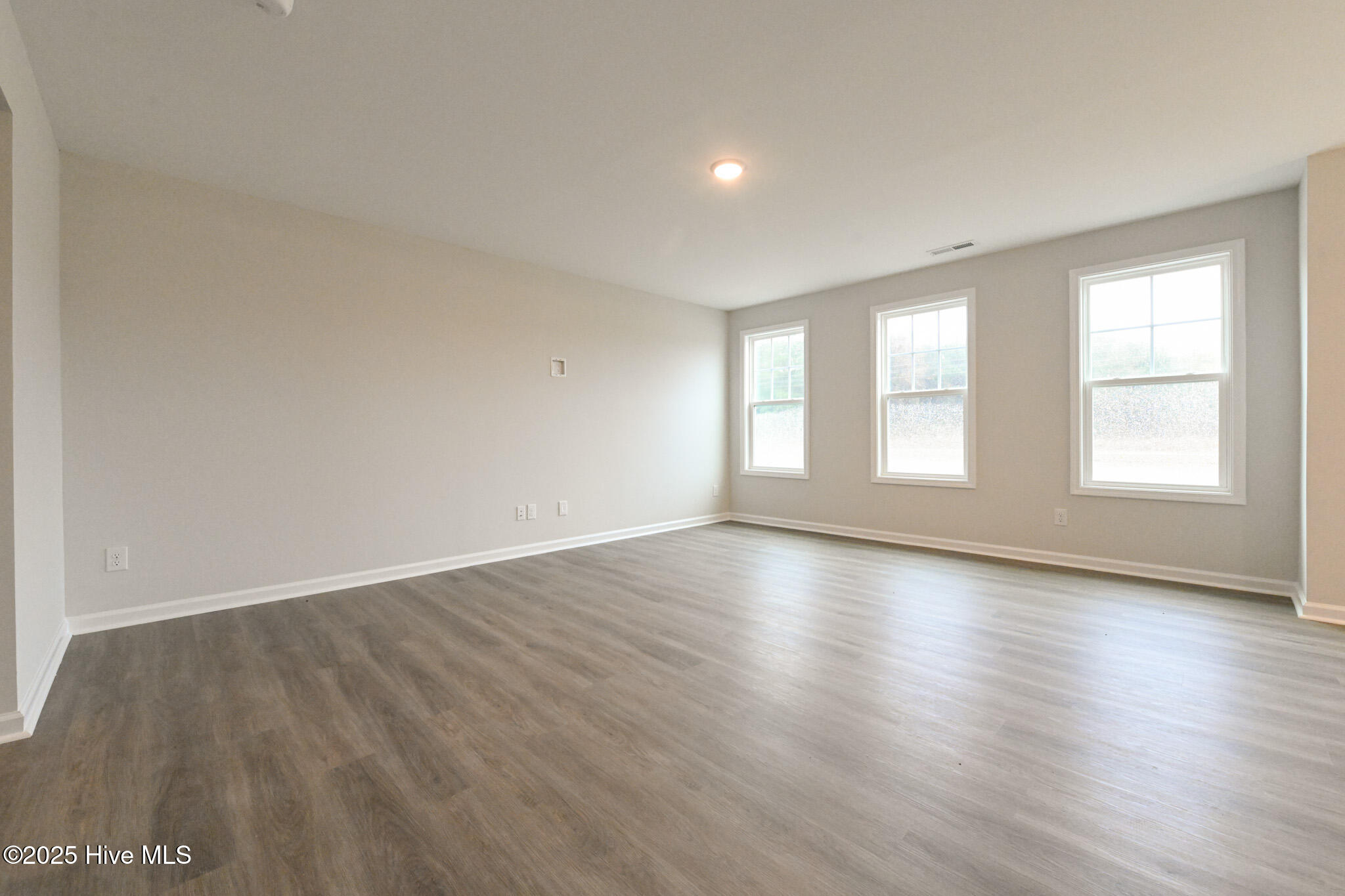 Undisclosed Address, La Grange, NC, 28551