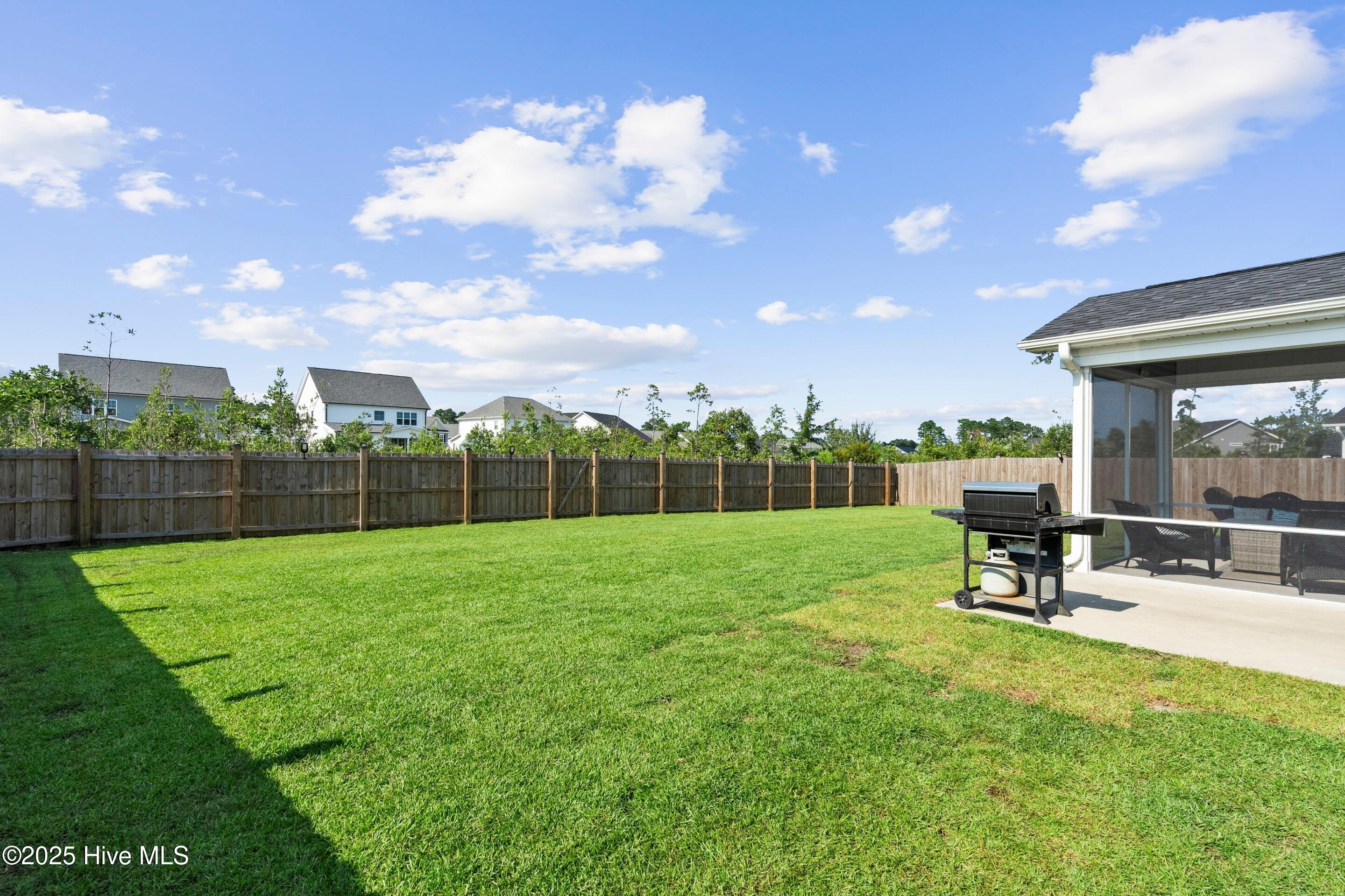 100527071 | Photo 36